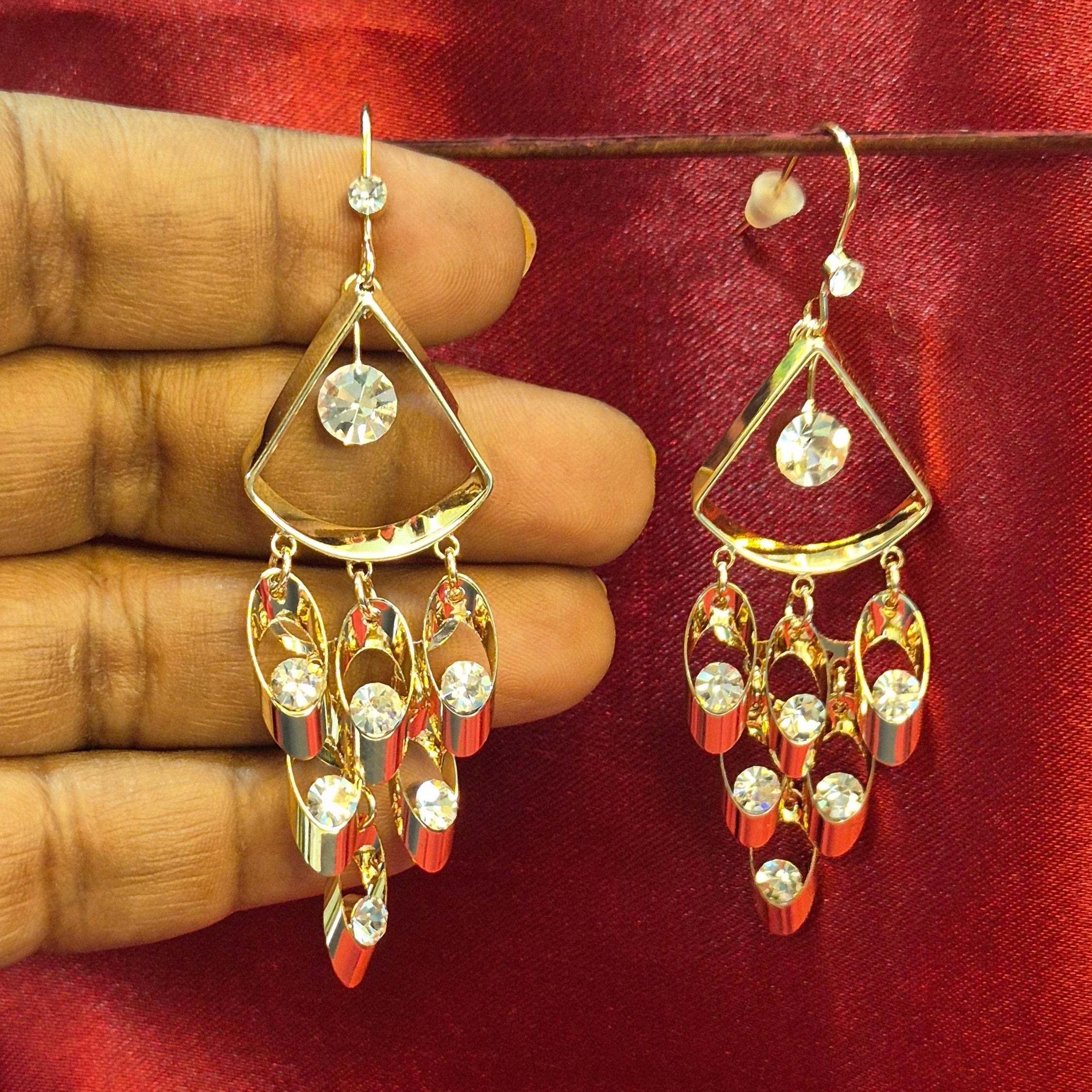 Hook drop with white stone danglers