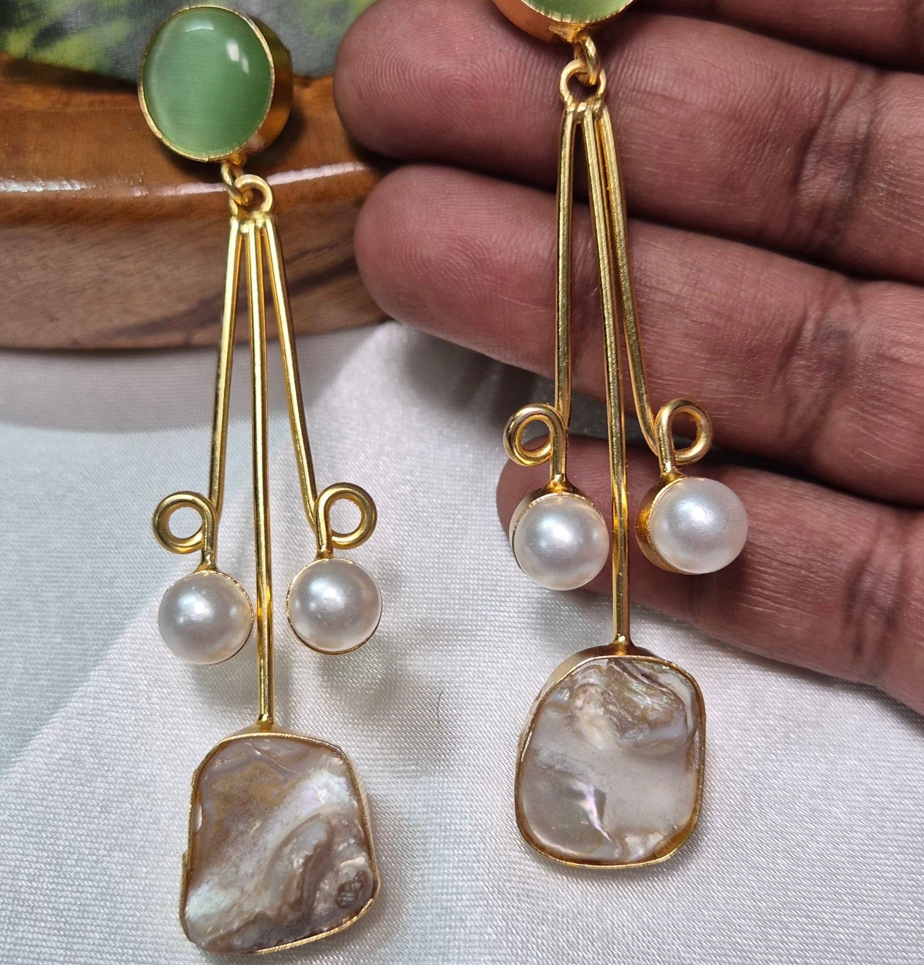 Mother of pearl dangler