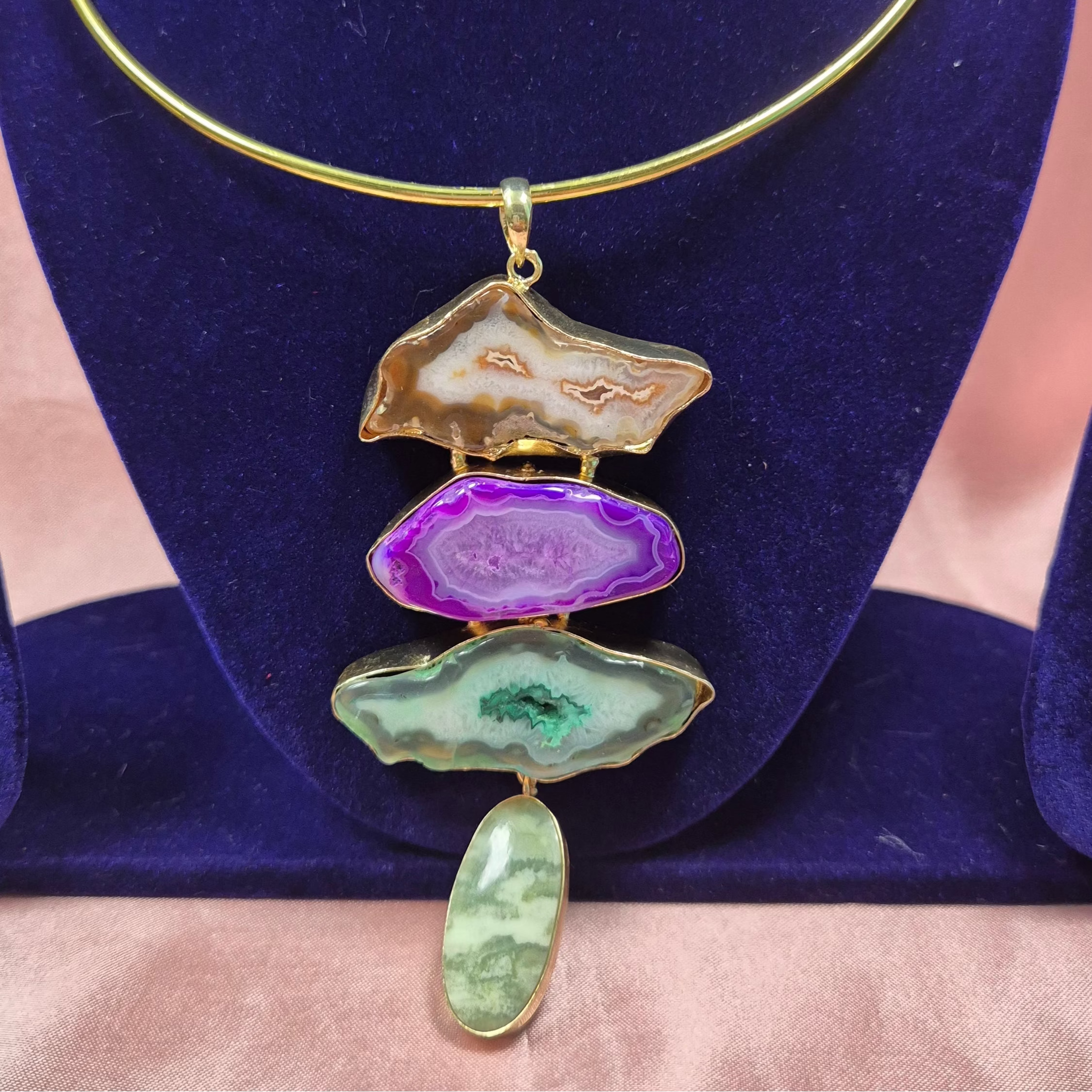 Multi colour Hasli set with natural stones