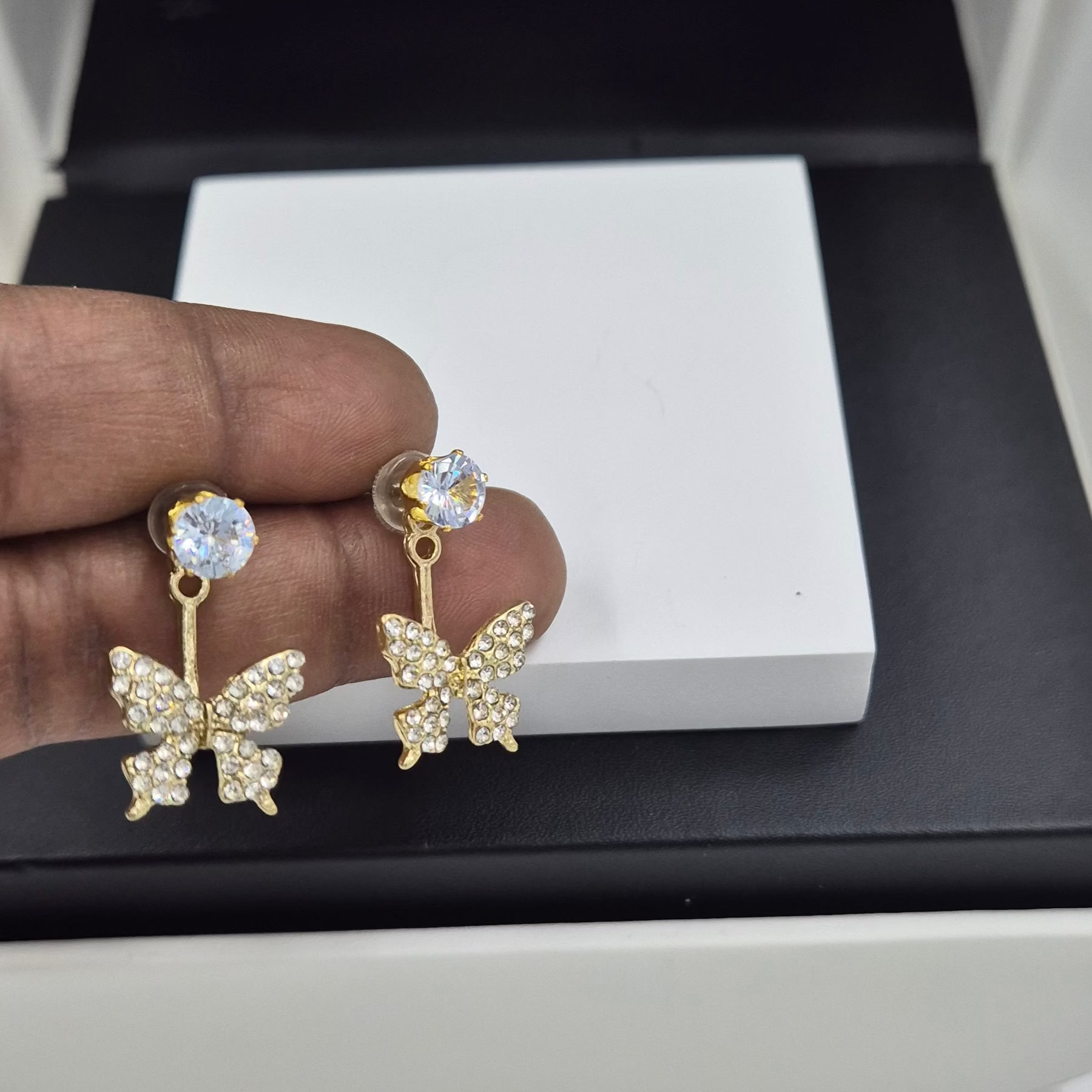 Buttefly drop earring