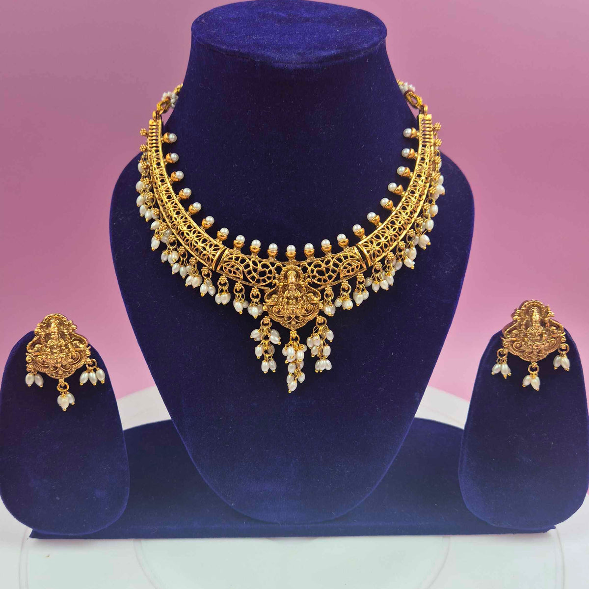 Antique Gold Lakshmi Pearl Drop Choker Hasli Necklace Set – Traditional Temple Jewelry with Matching Earrings
