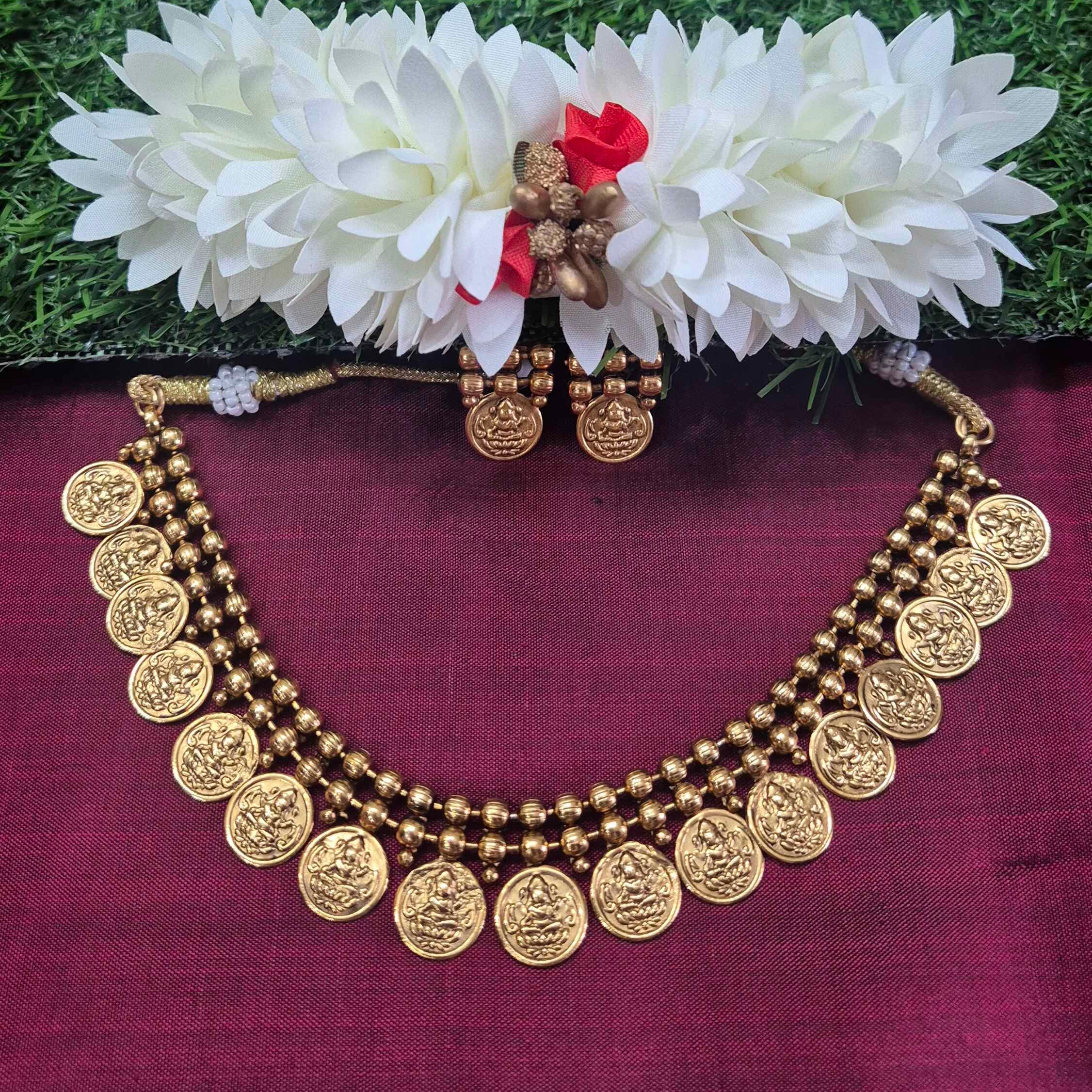 Antique Gold Lakshmi Kasu necklace Set – Traditional Temple Jewelry with Matching Earrings