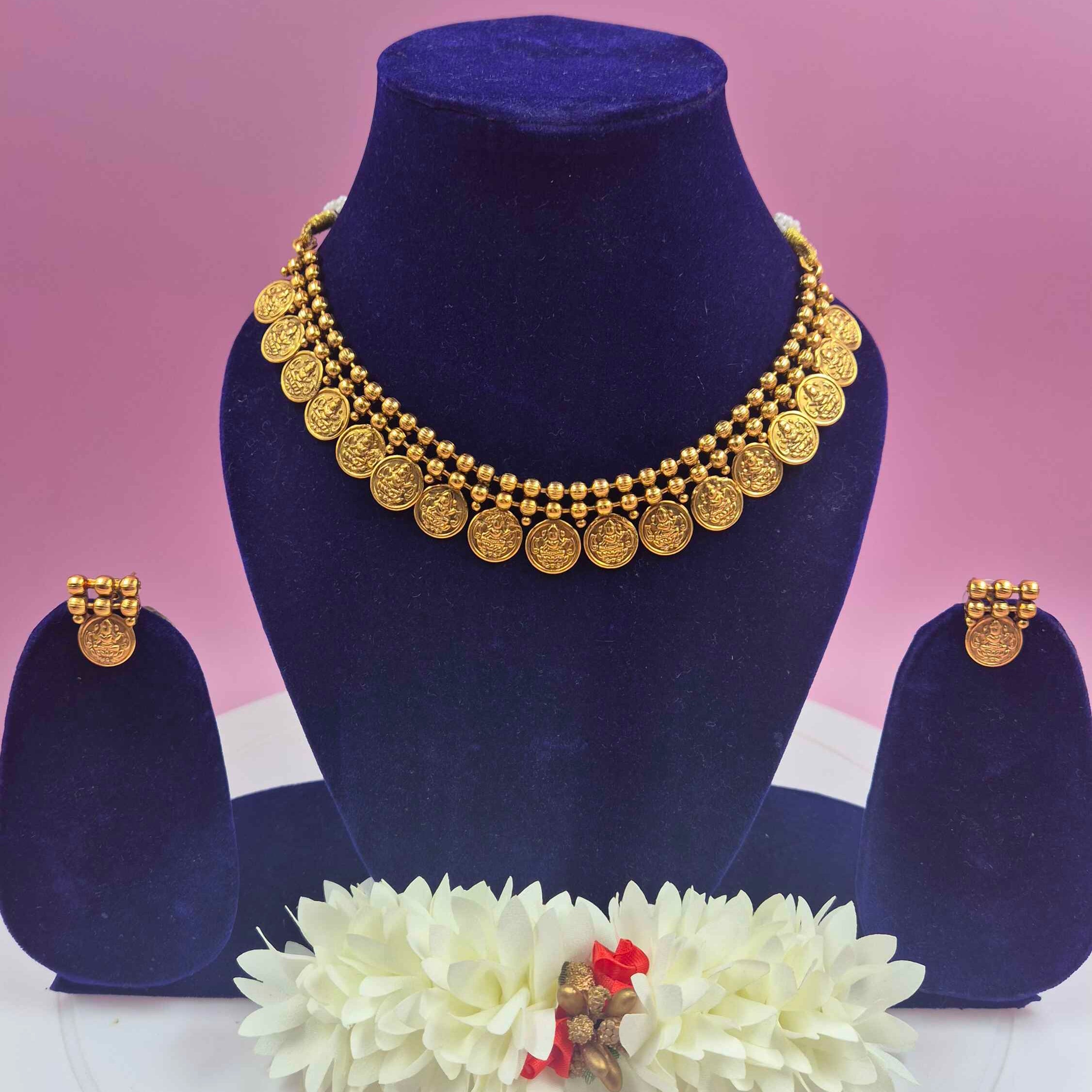 Antique Gold Lakshmi Kasu necklace Set – Traditional Temple Jewelry with Matching Earrings