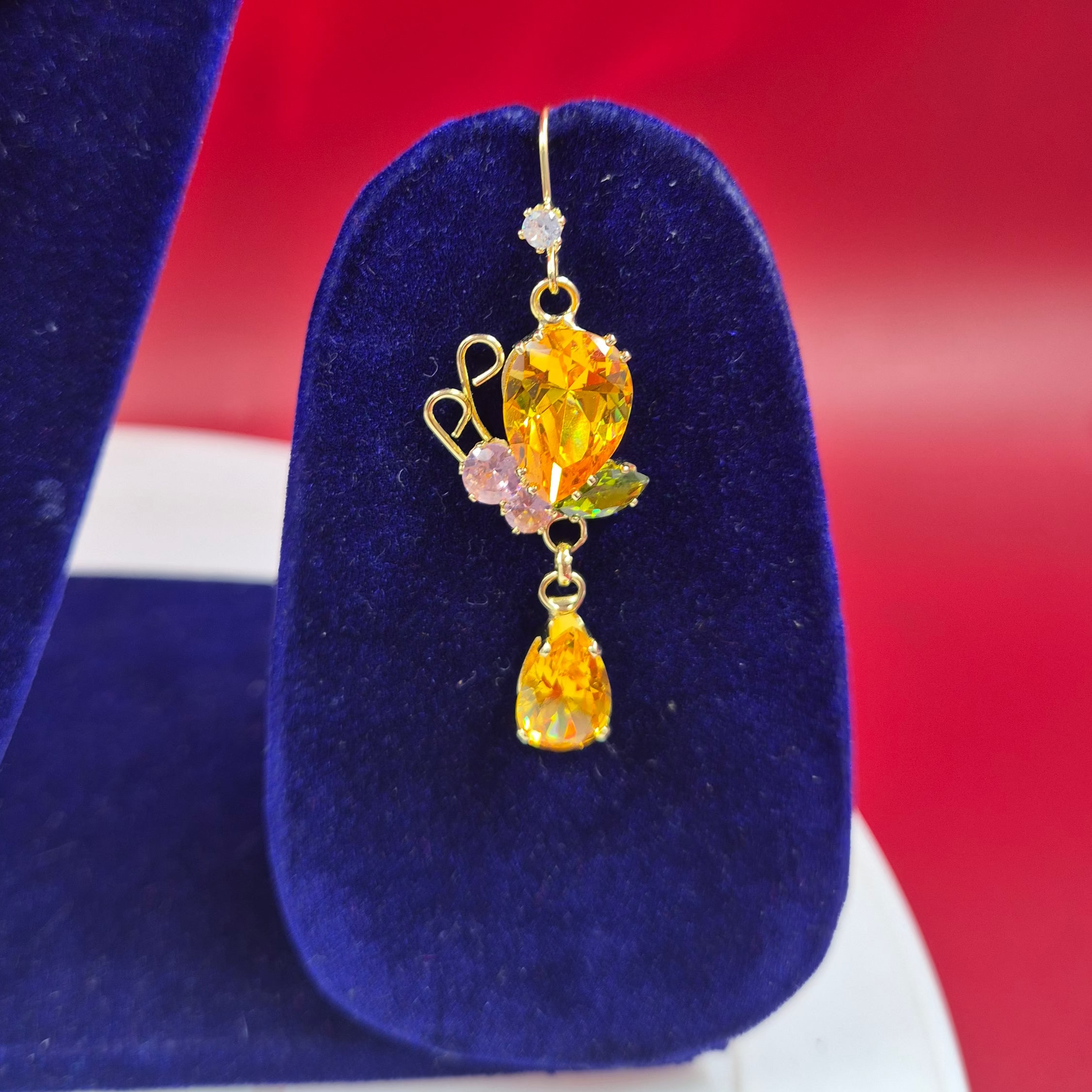 Yellow Crystal Butterfly Necklace Set – Elegant Floral Stone Necklace with Matching Earrings