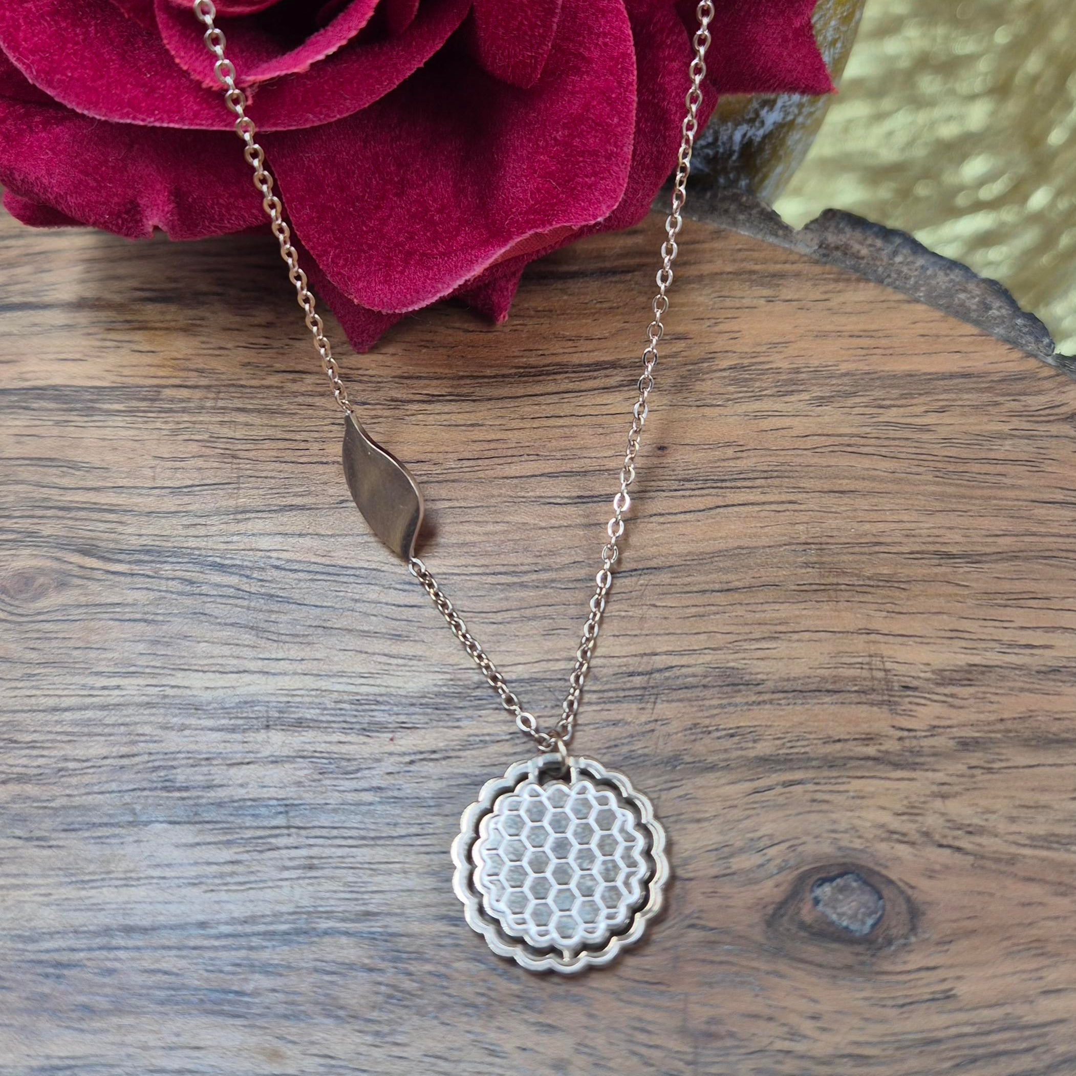 Rose Gold Floral Pendant chain for Women | Minimal Honeycomb pendant Charm Chain