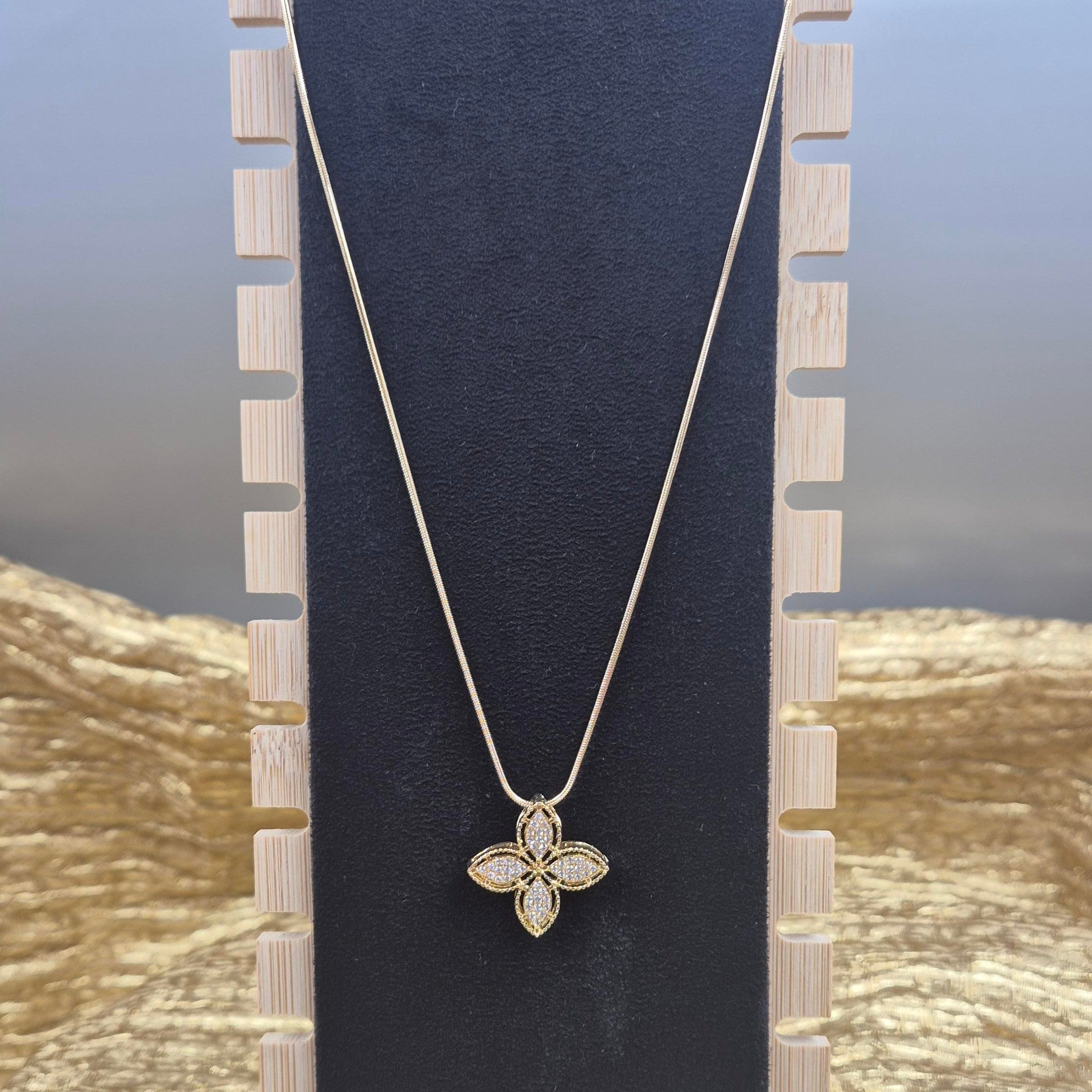Elegant Crystal Flower Pendantchain for Women | Gold-Tone Floral Charm Chain