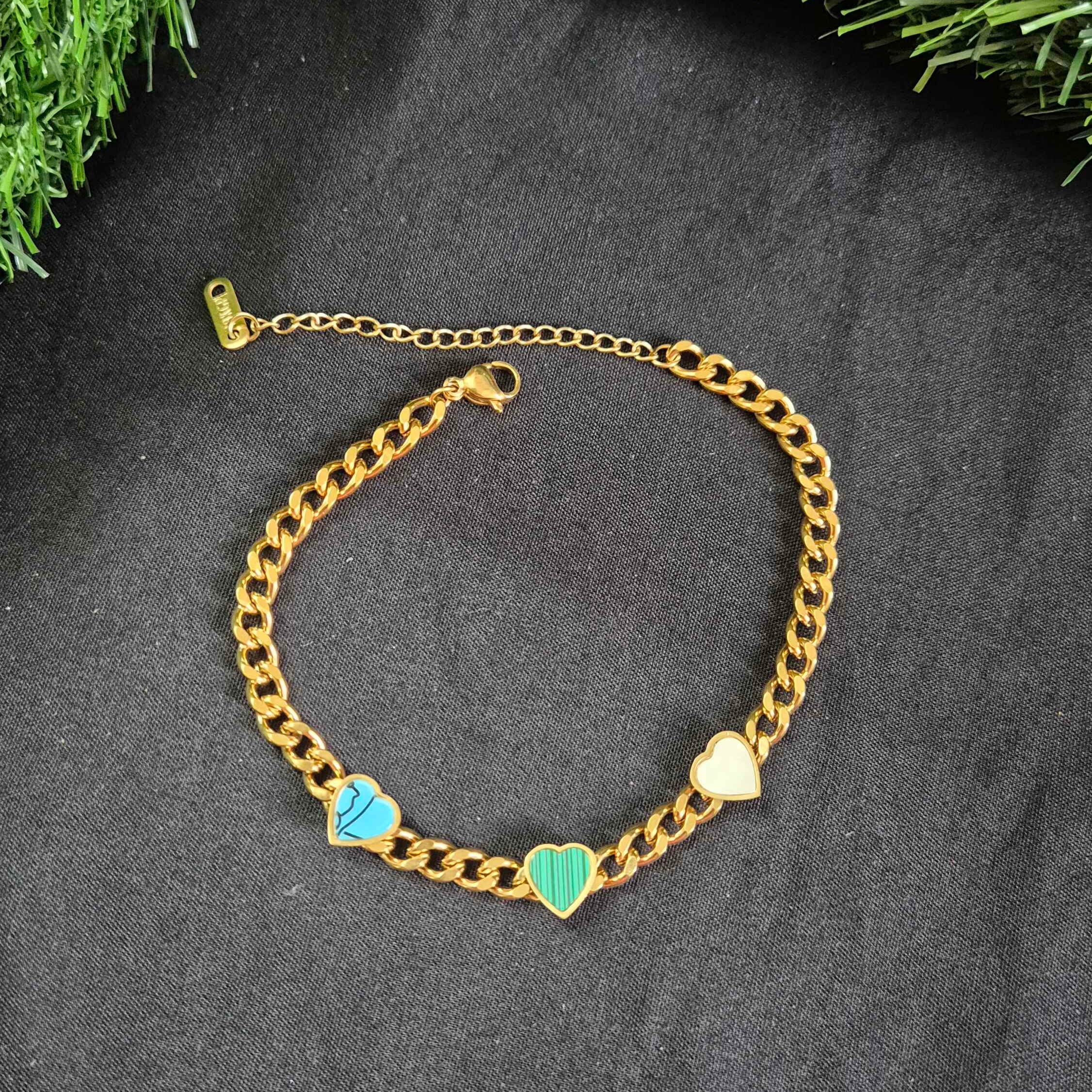 Anti tarnish Heart Charm Curb Chain Bracelet with Multicolor Accents