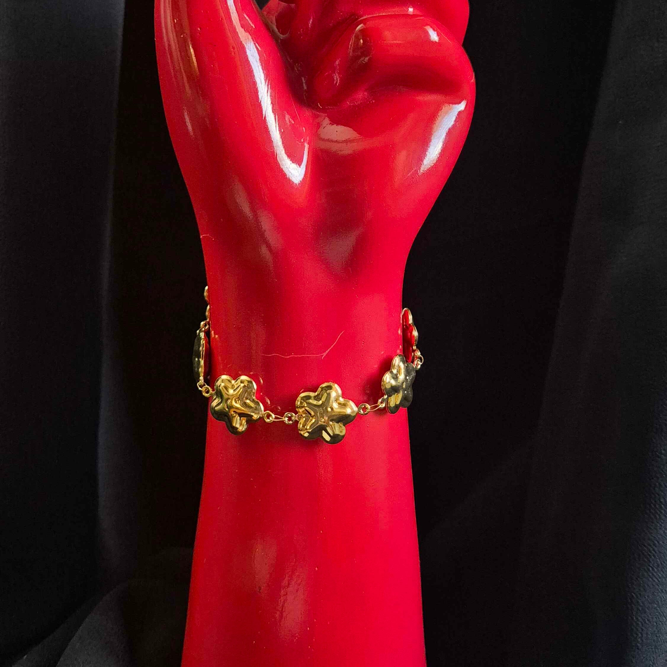 Anti tarnishPuffed Floral Link Bracelet with Polished Gold-Tone Finish