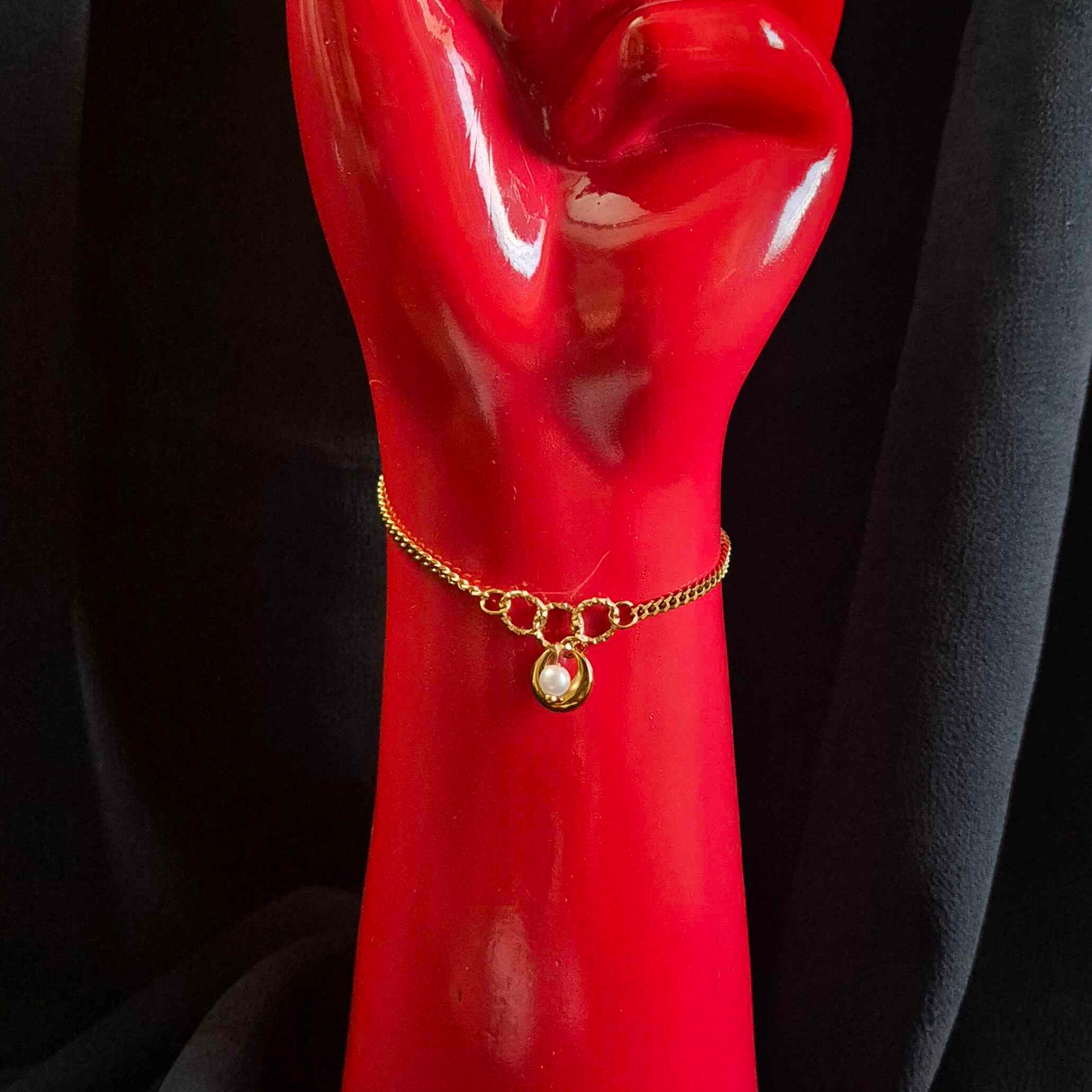 Anti tarnish Charm Chain Bracelet with Pearl Accent and Circular Pendant