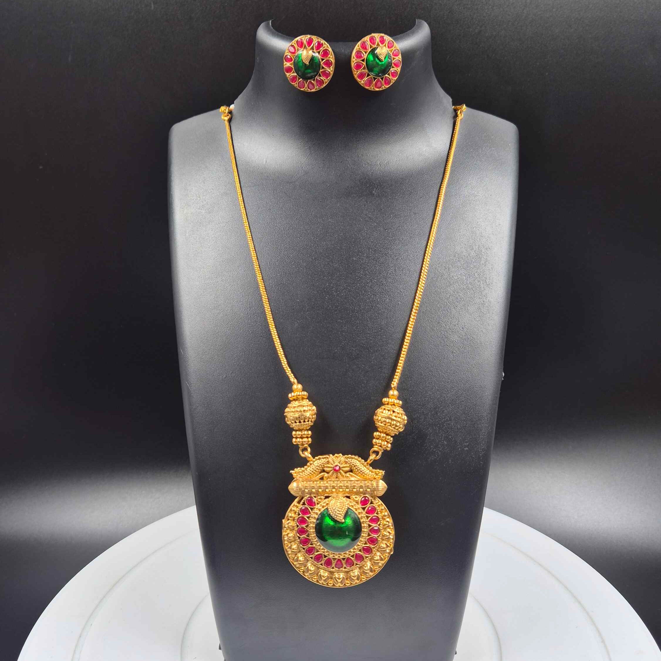 Double sided Kerala Peacock Pendant Necklace Set | Green on one side and white pearl on the otherr