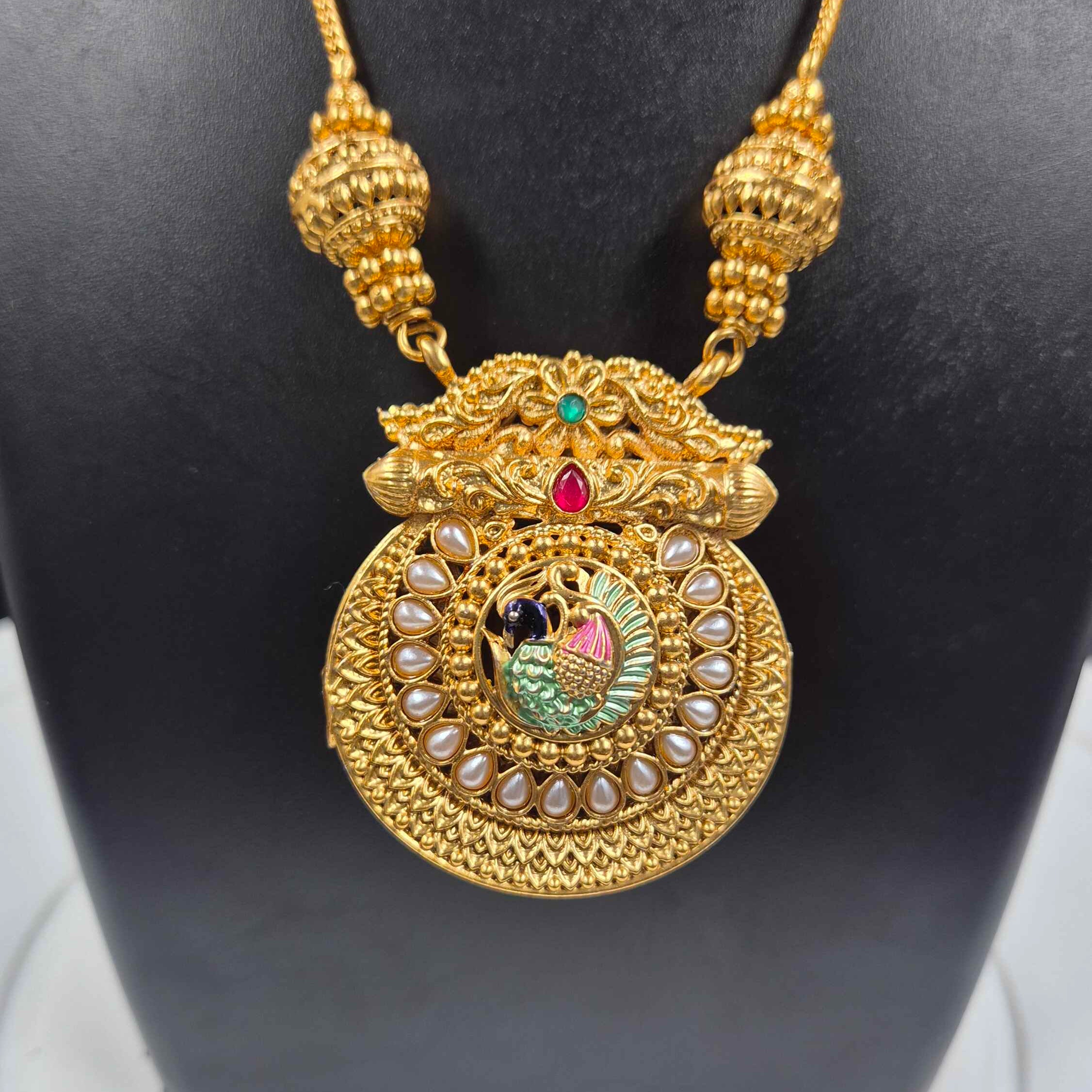 Double sided Kerala Peacock Pendant Necklace Set | Green on one side and white pearl on the otherr