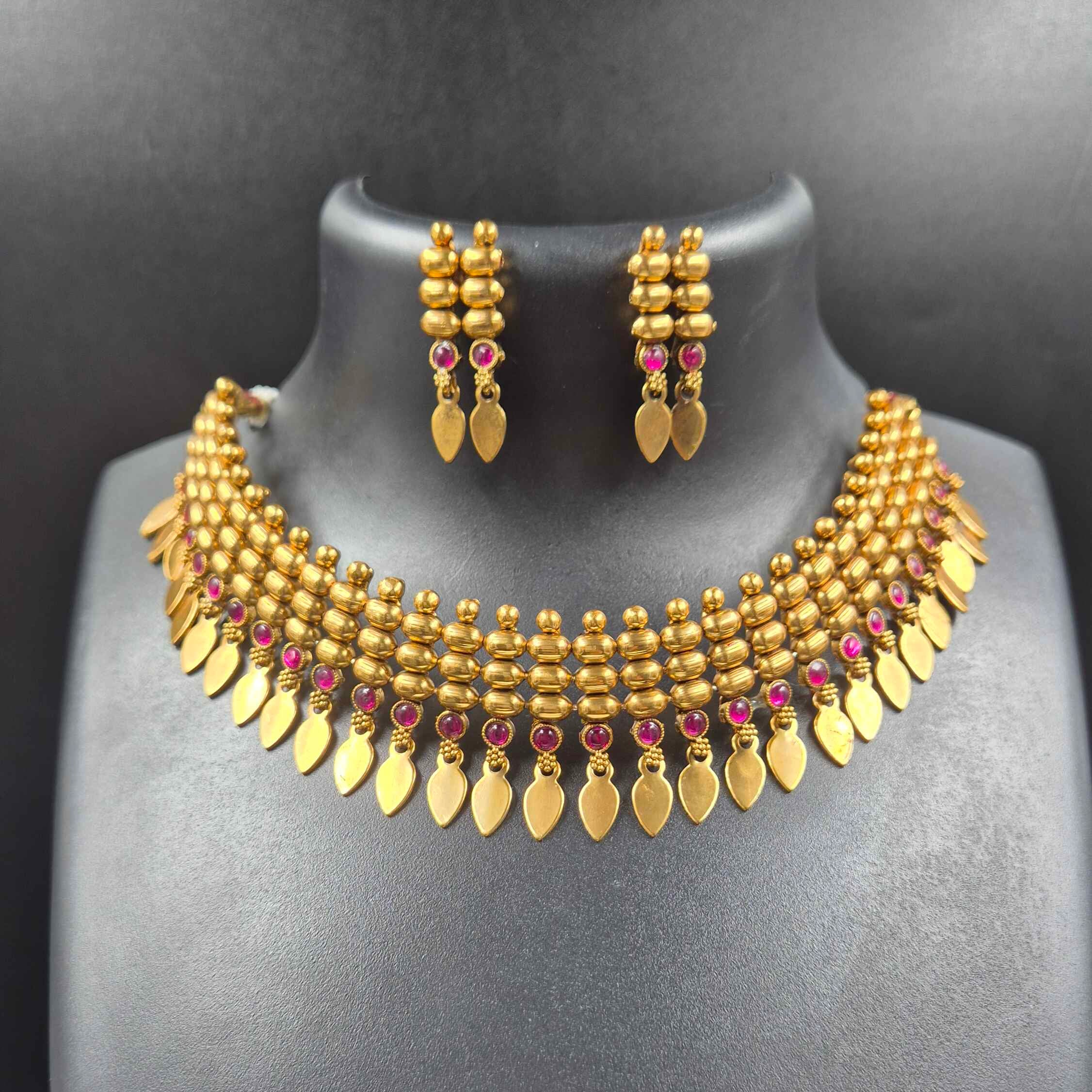 Traditional Elakkathali Choker Necklace Set with Pink Stone Drops