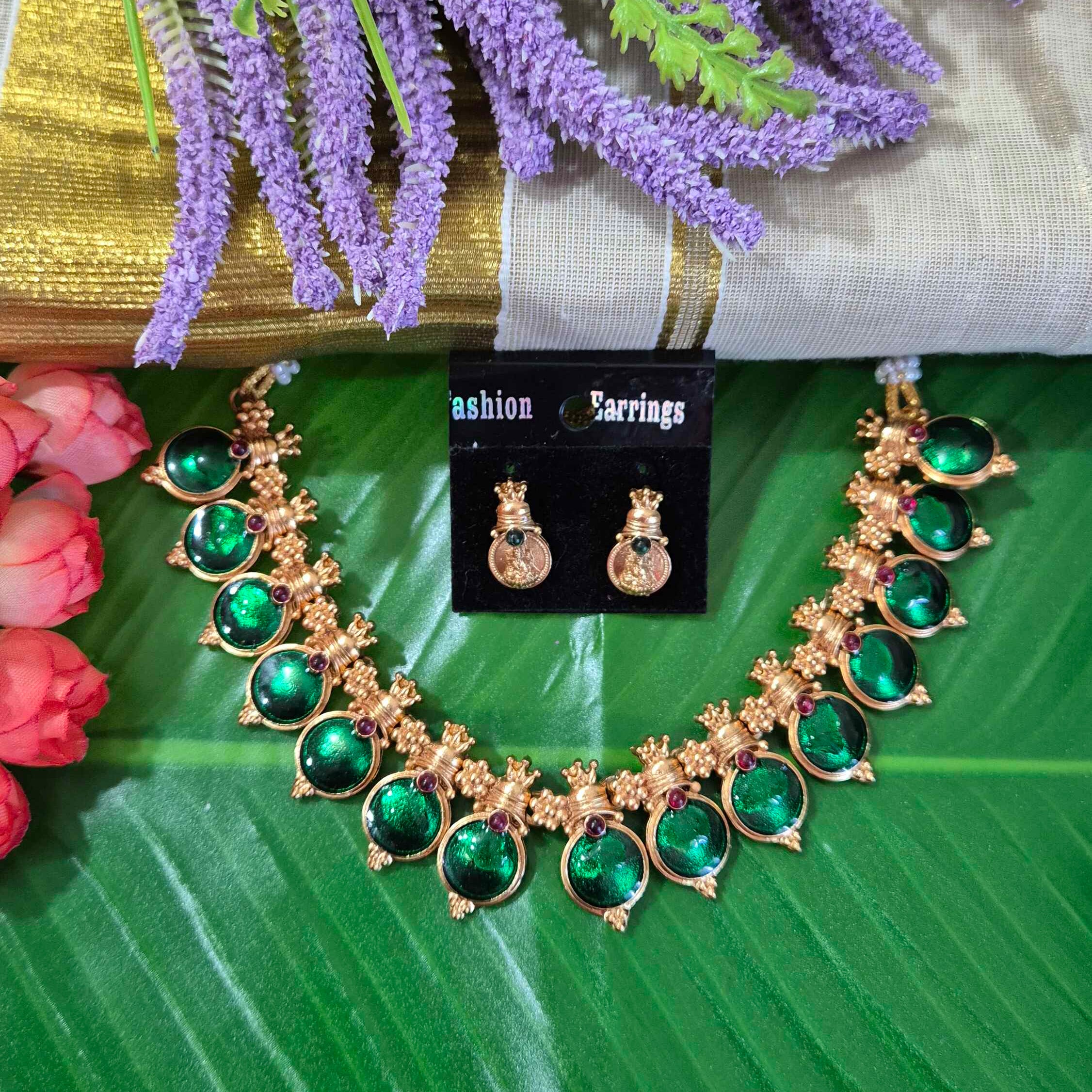 Emerald Green Kasu mala neck piece/Temple-Inspired Statement Necklace Set/Kerala traditional