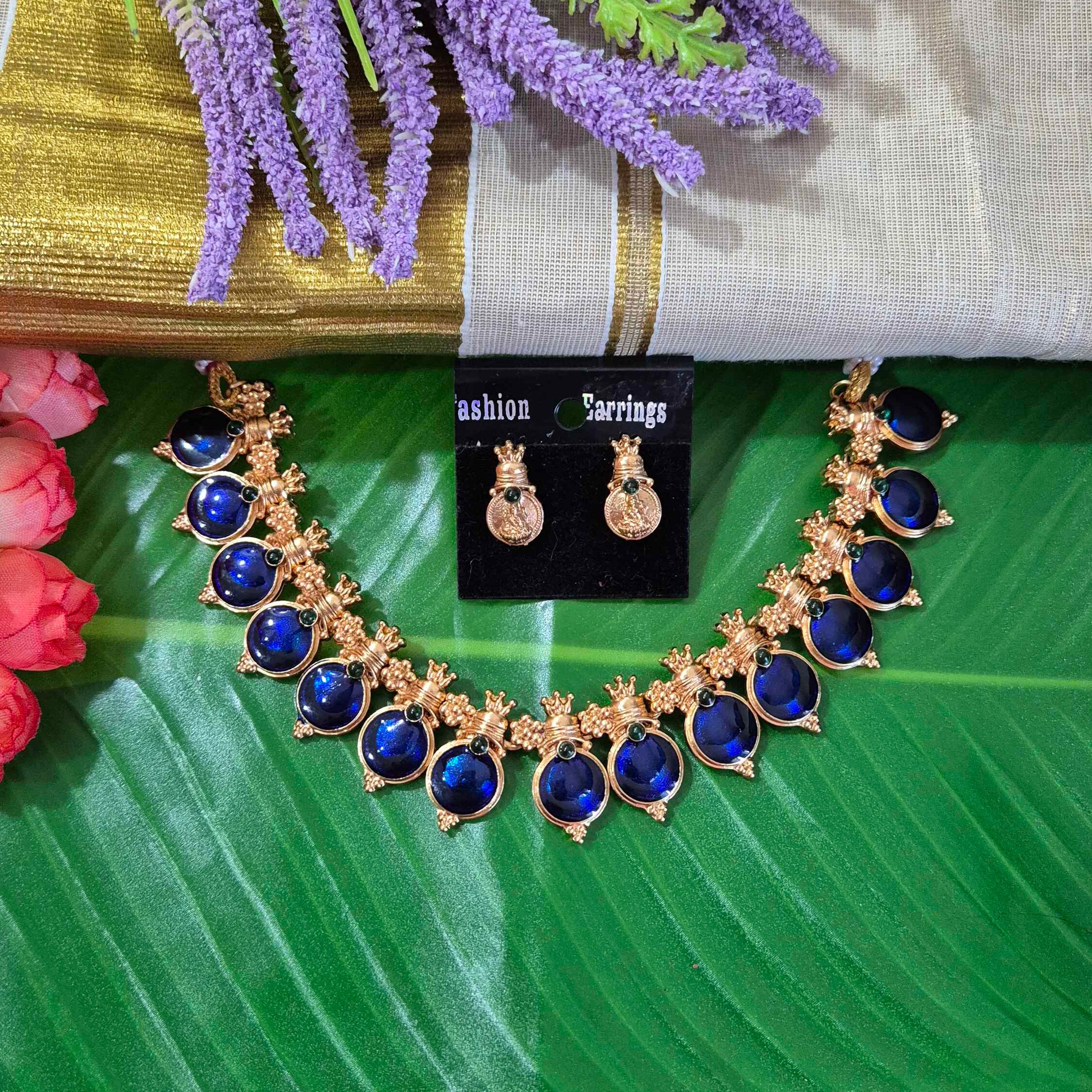 Royal Blue Temple-Inspired kasu mala  Statement Necklace Set with Stud Earrings/Keral atraditional