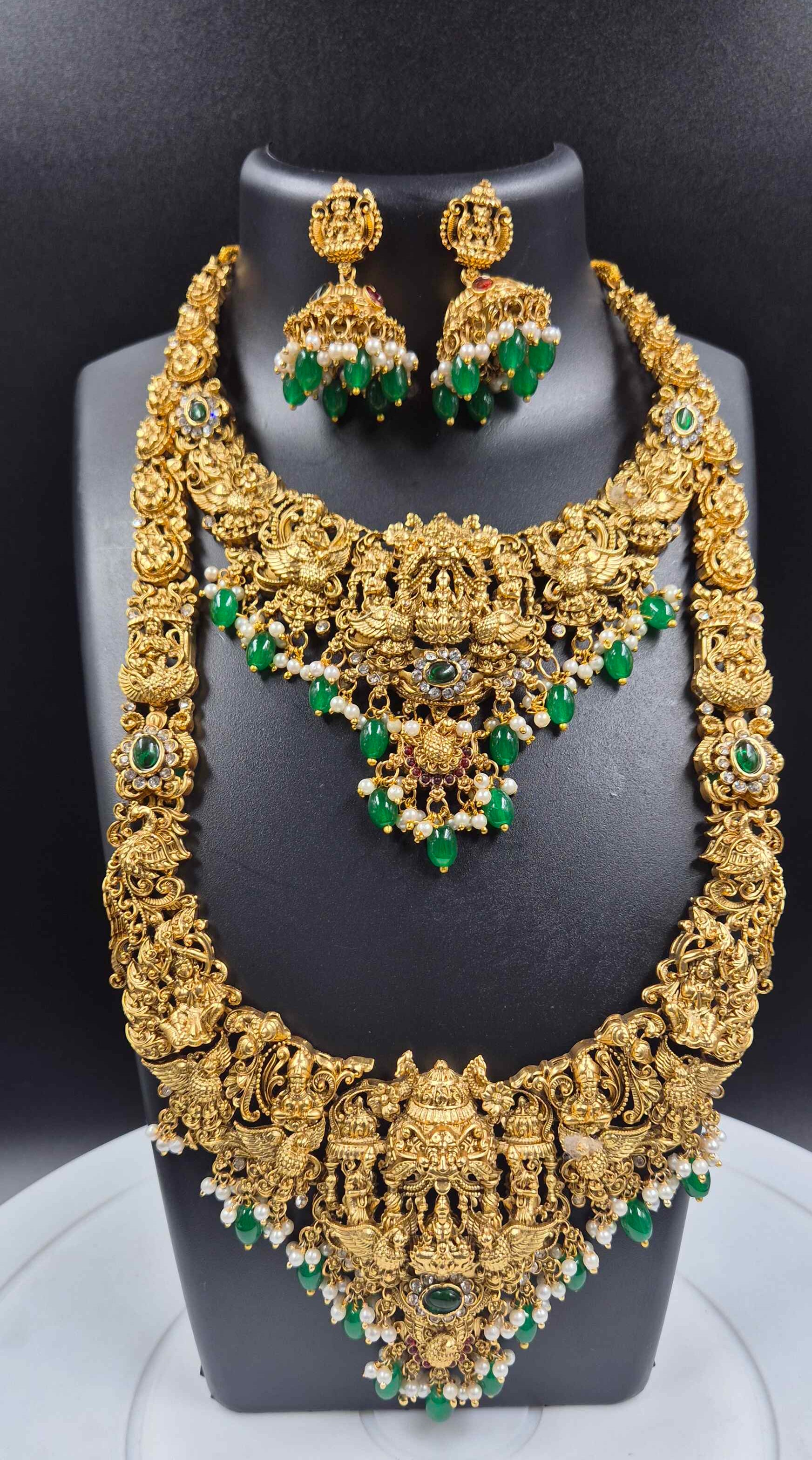 Grand Lakshmi Temple Bridal Combo Set with Emerald Green Beads & Jhumkas