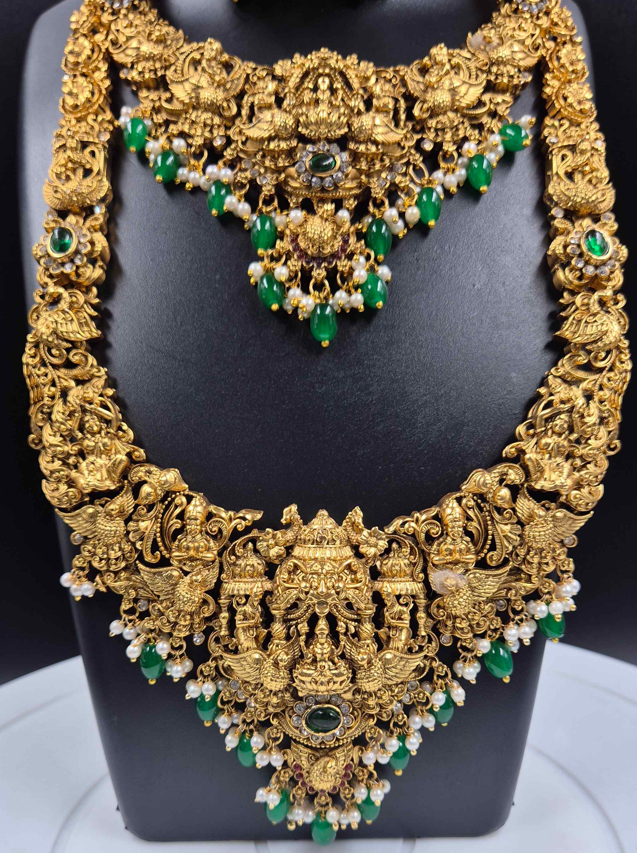Grand Lakshmi Temple Bridal Combo Set with Emerald Green Beads & Jhumkas