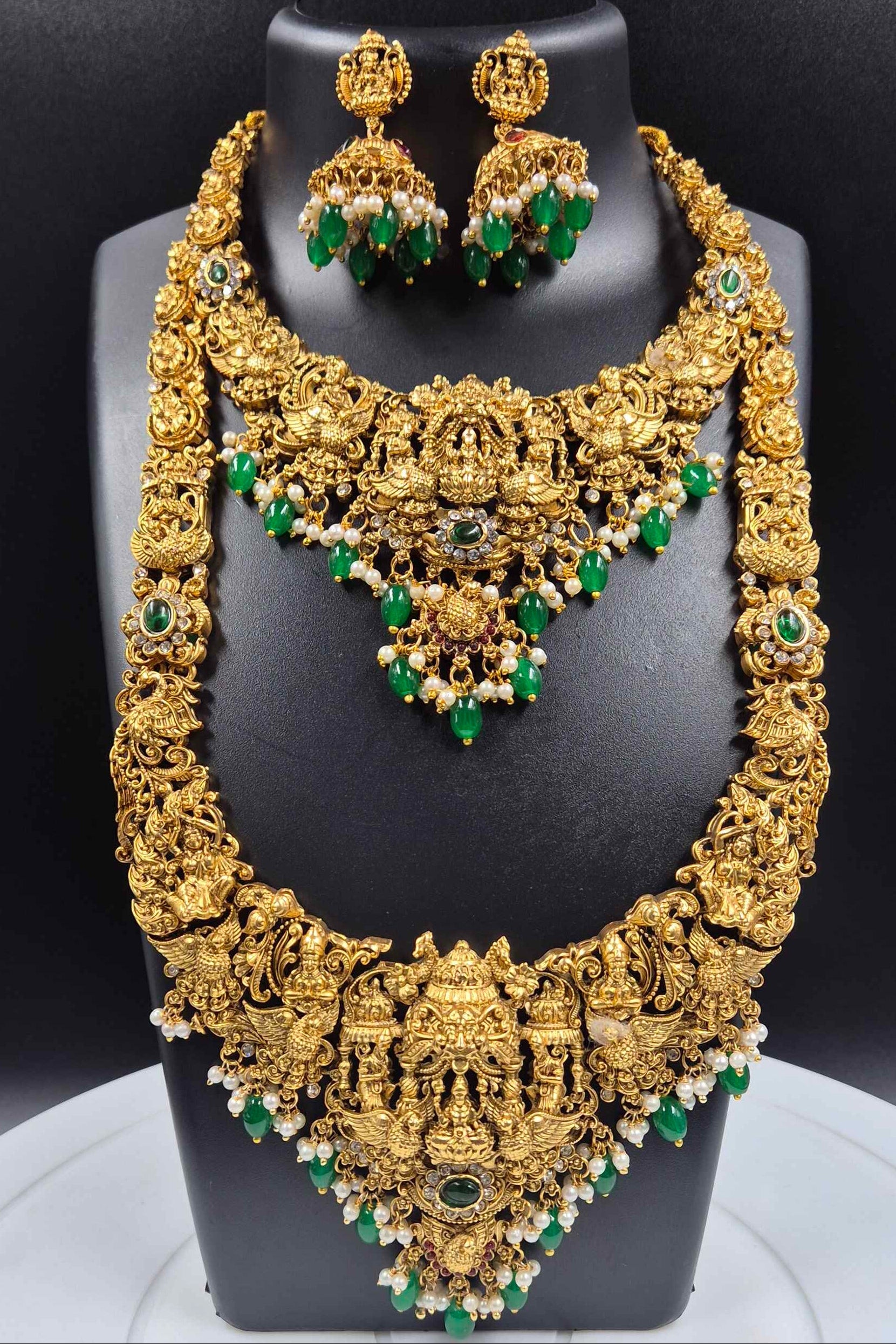 Grand Lakshmi Temple Bridal Combo Set with Emerald Green Beads & Jhumkas