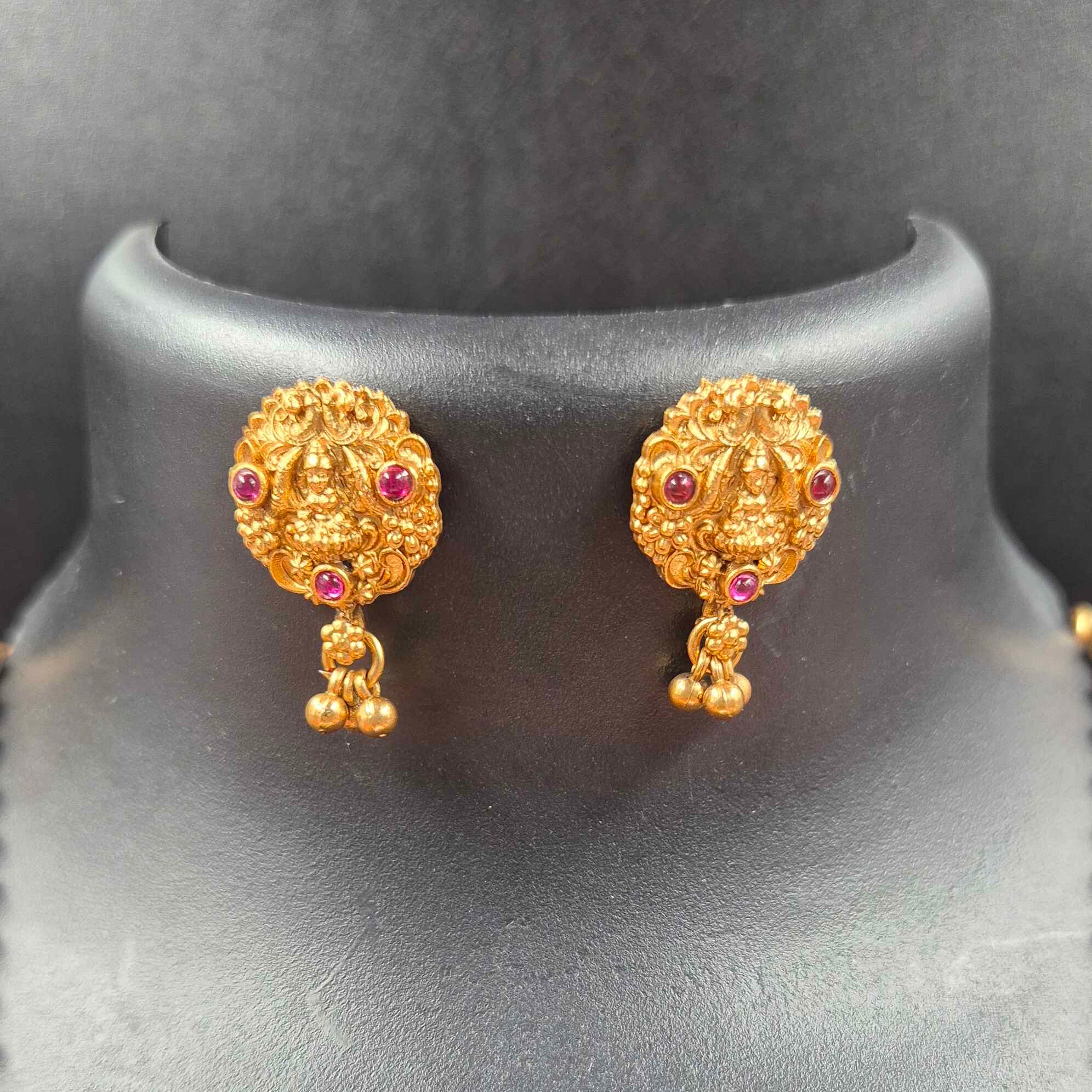 Lakshmi Emerald Heritage Pendant Set – Antique Gold Temple Necklace with Stud Earrings