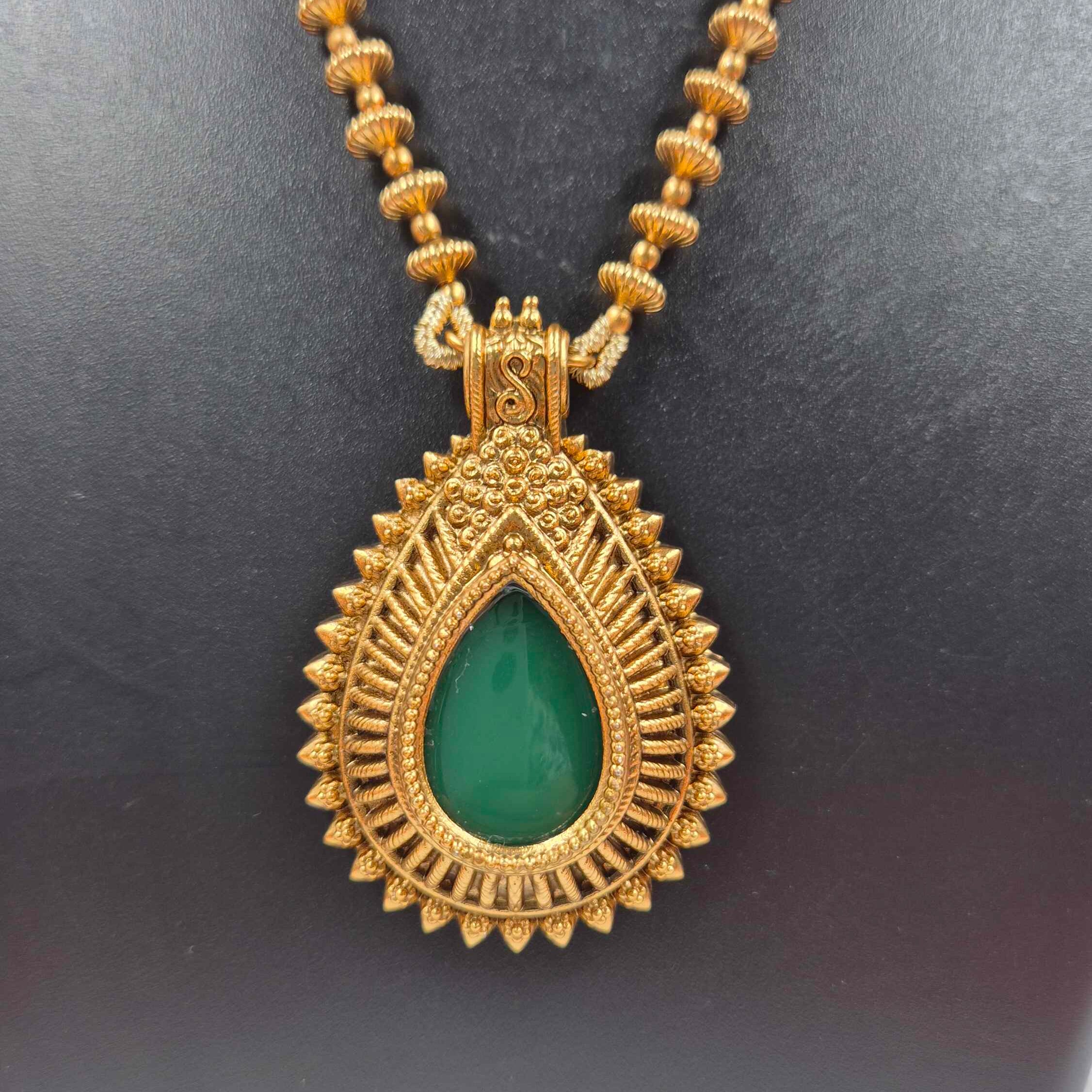 Antique Gold-Tone Green palakka Teardrop Pendant Necklace Set with Matching Studs