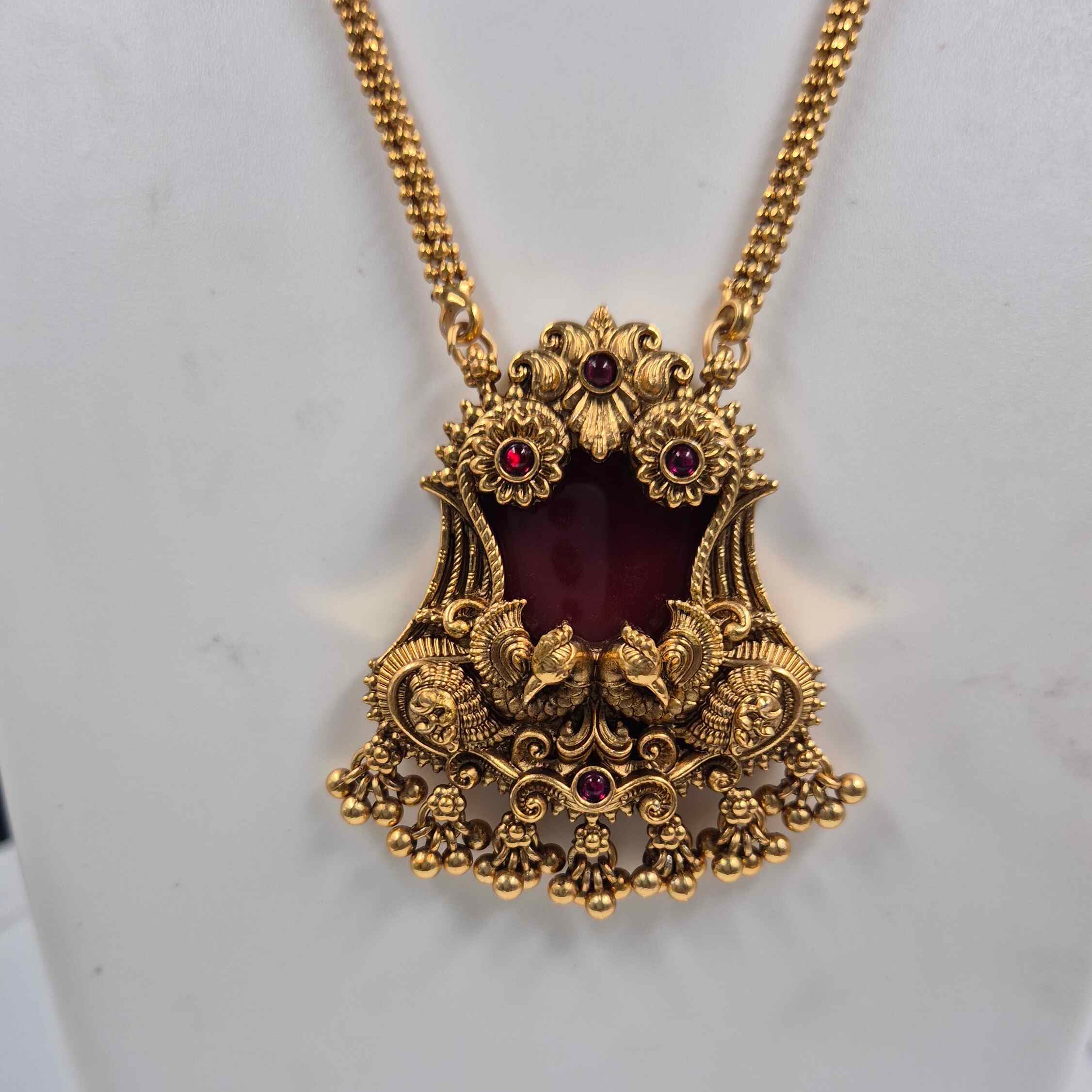 Antique Gold Ruby Stone Pendant Necklace Set with Matching Earrings