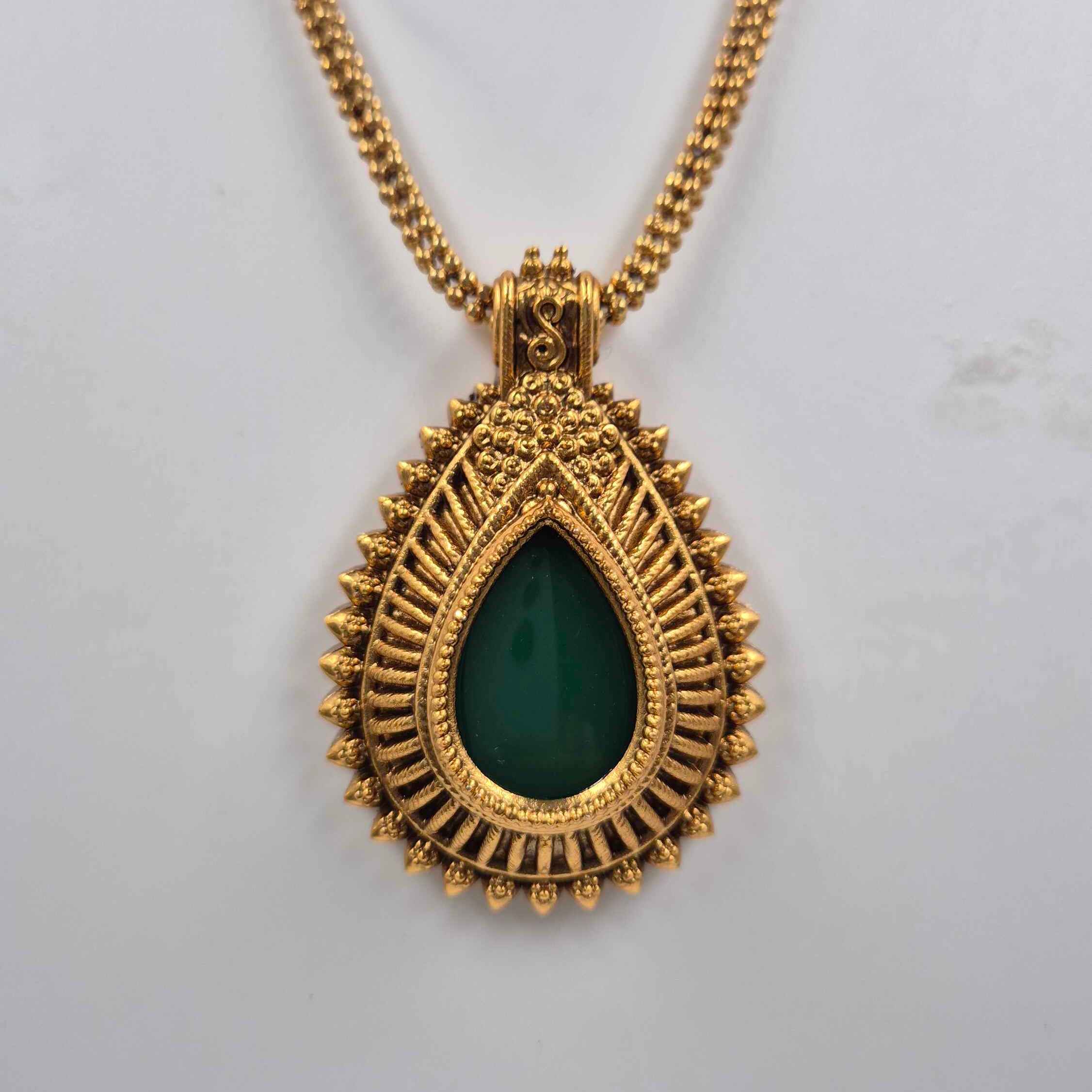 Antique Gold Green Teardrop Pendant Necklace Set with Matching Stud Earrings