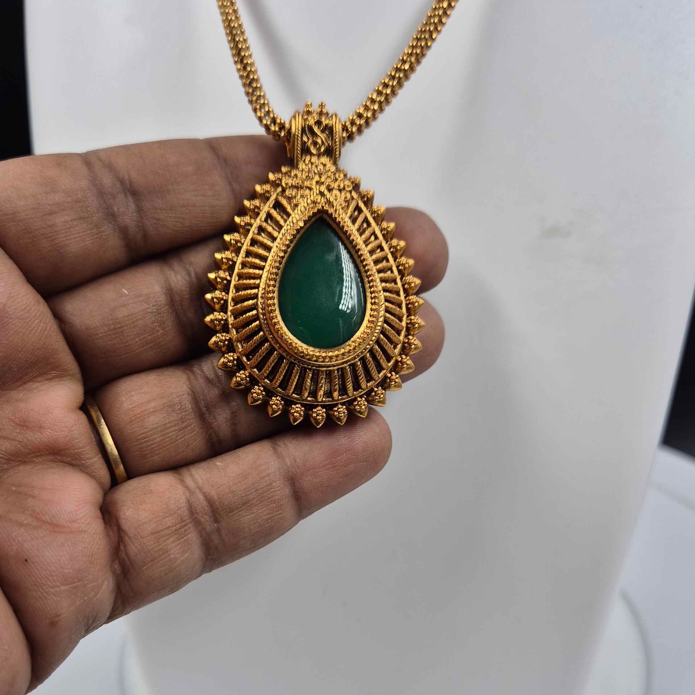 Antique Gold Green Teardrop Pendant Necklace Set with Matching Stud Earrings