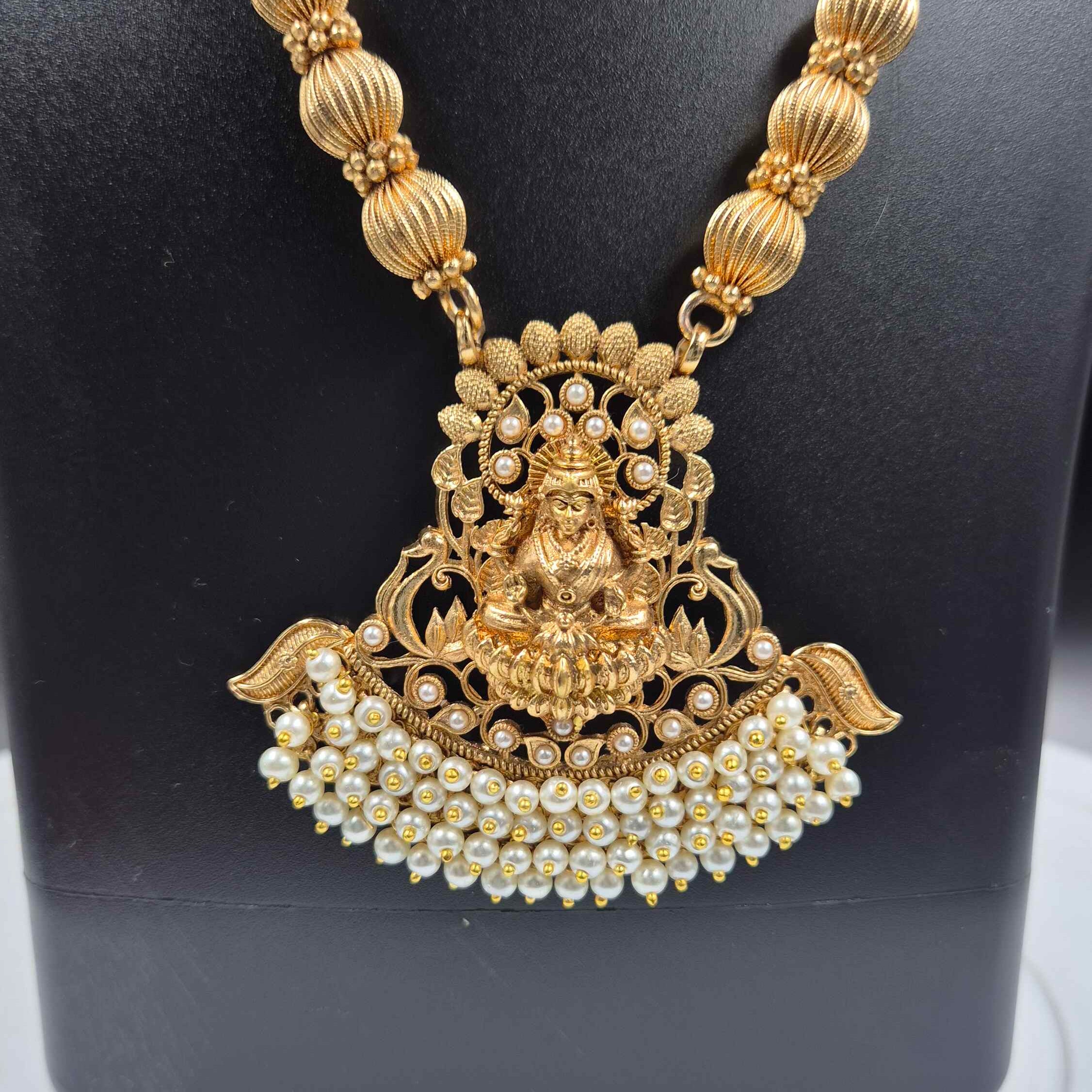 Goddess Lakshmi Pearl Pendant Necklace Set | Temple Jewellery  💛 Product Description