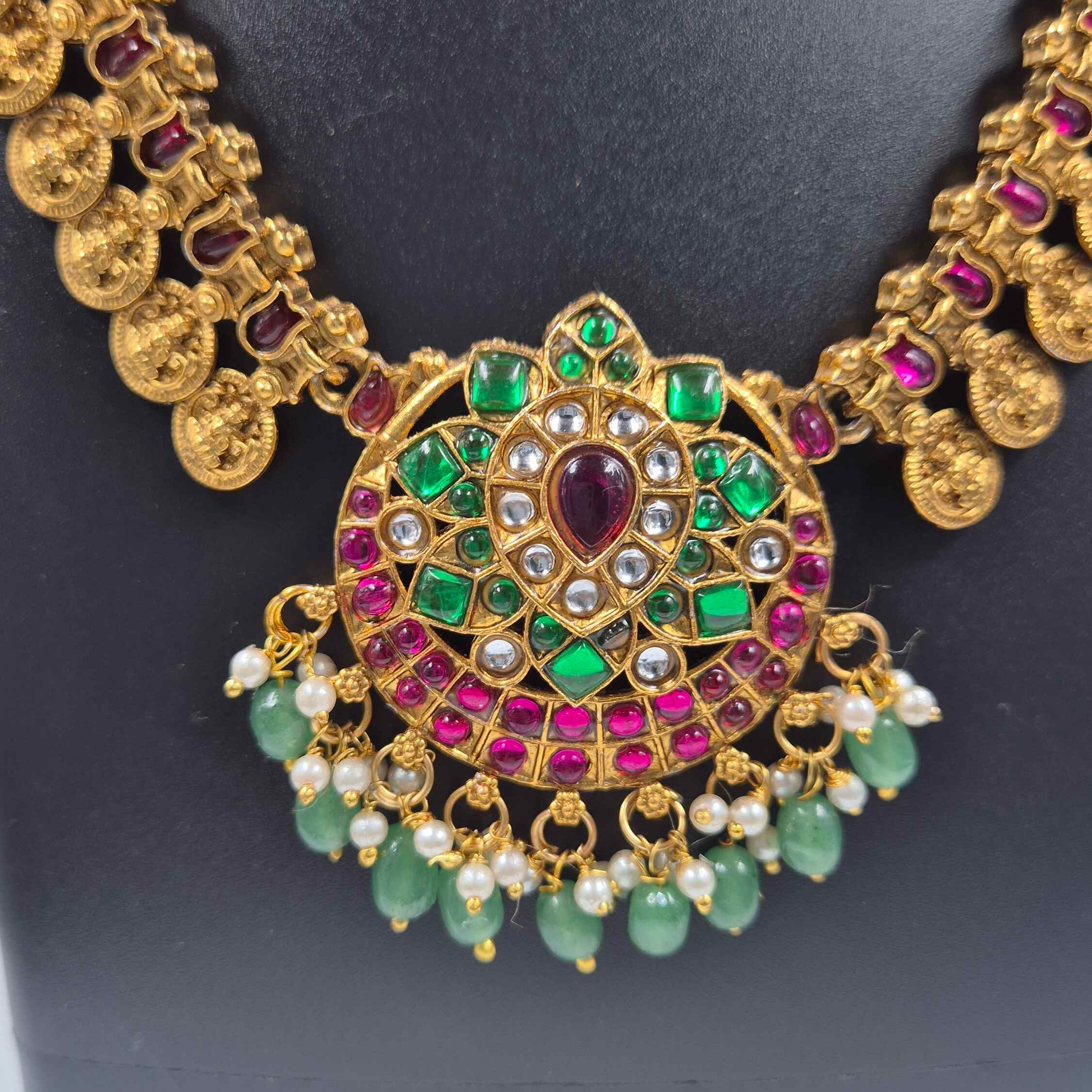 Traditional Kemp Necklace Set with Green Beads & Coin Motif