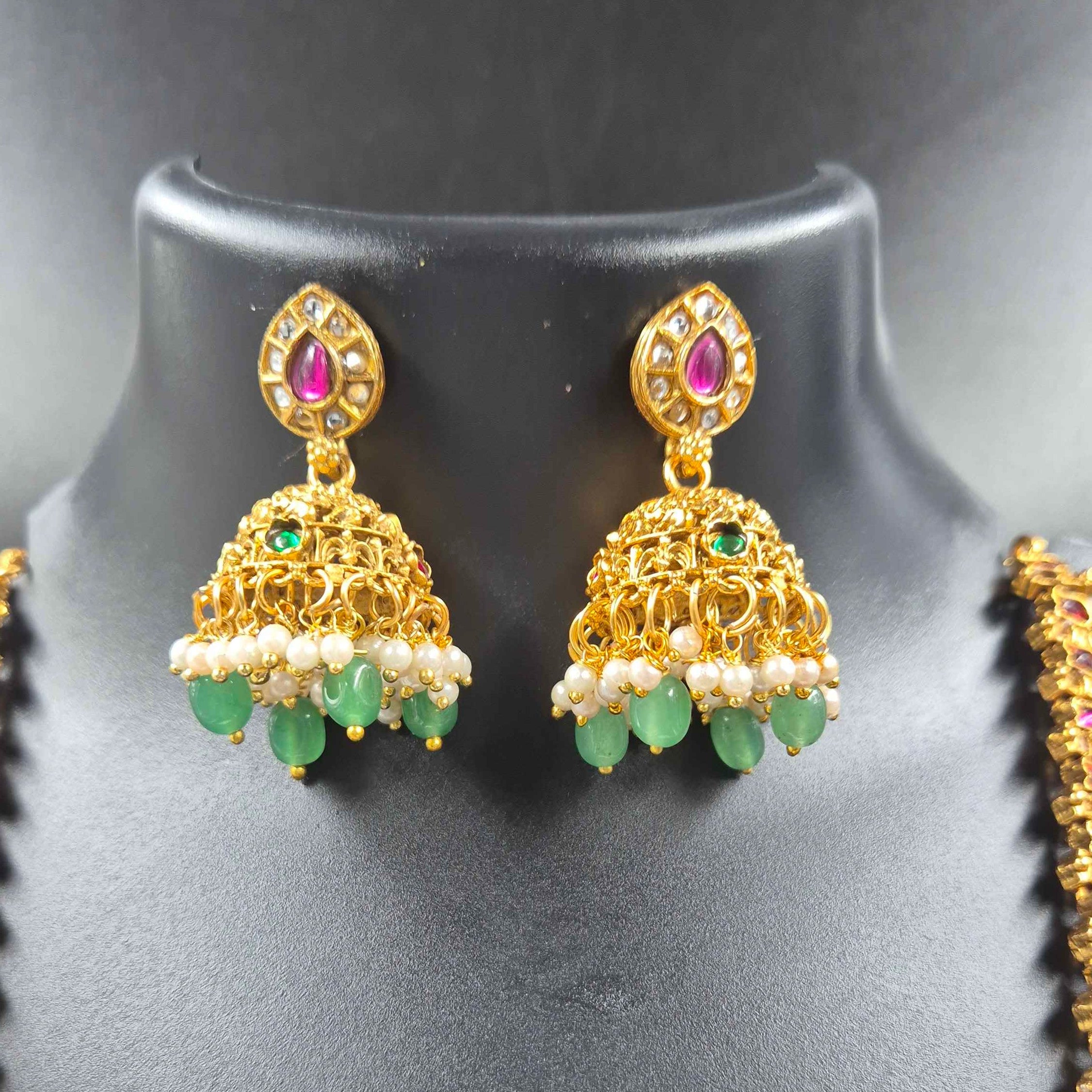 Traditional Kemp Necklace Set with Green Beads & Coin Motif