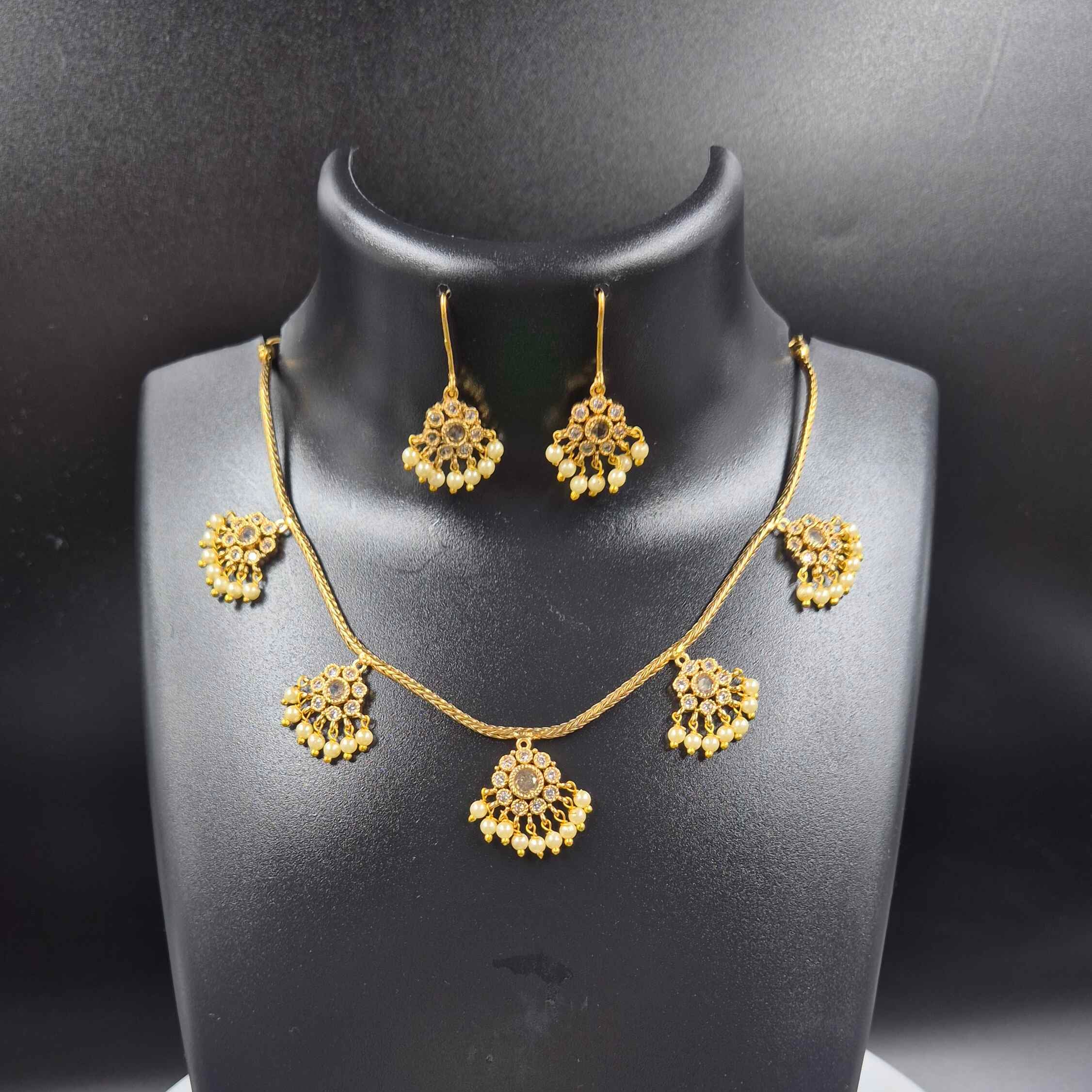 Traditional Attigai Necklace with White Stones & Pearl Droppings
