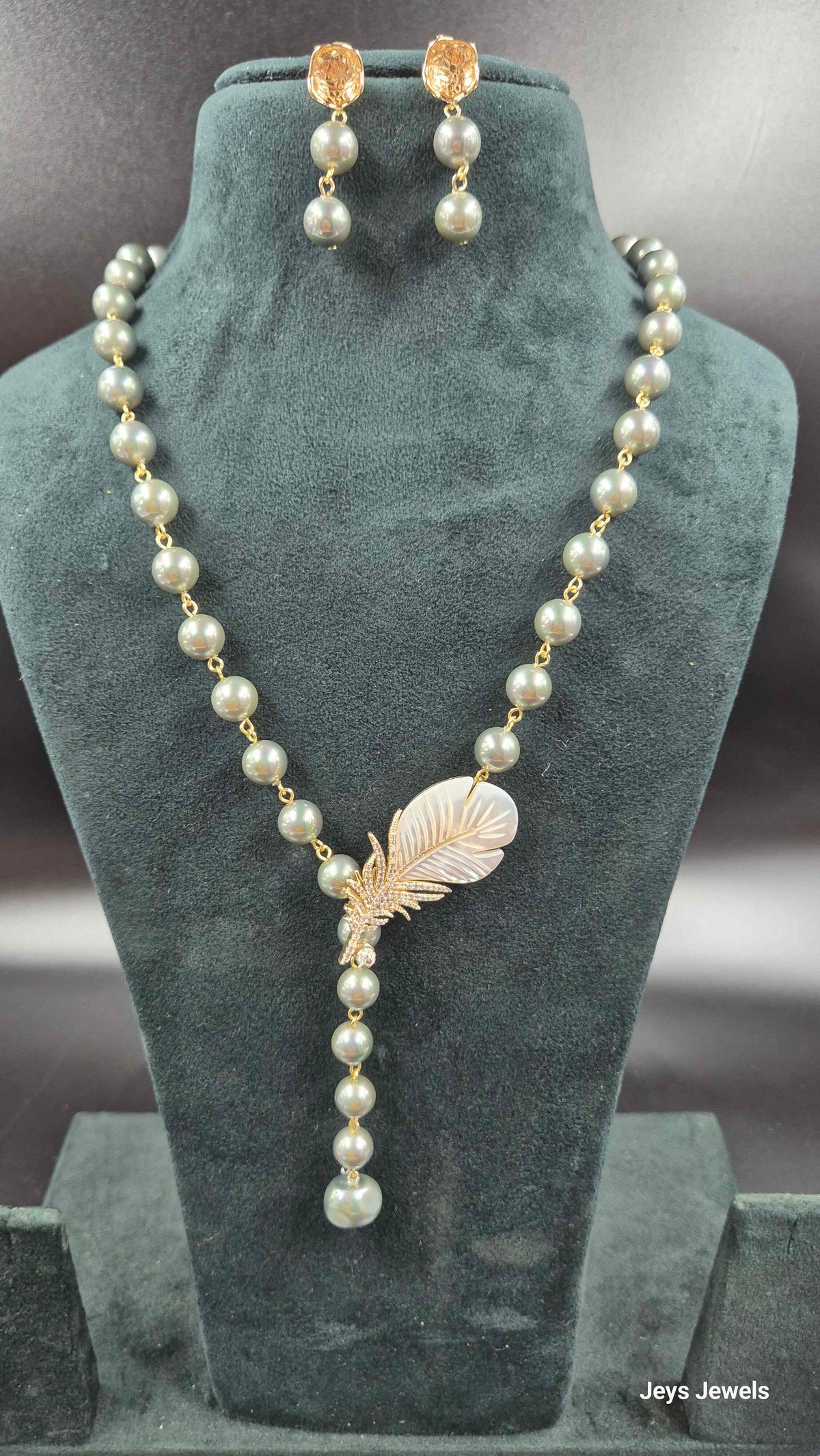 Pearl Feather Pendant Necklace Set | Elegant Pearl Jewellery Set