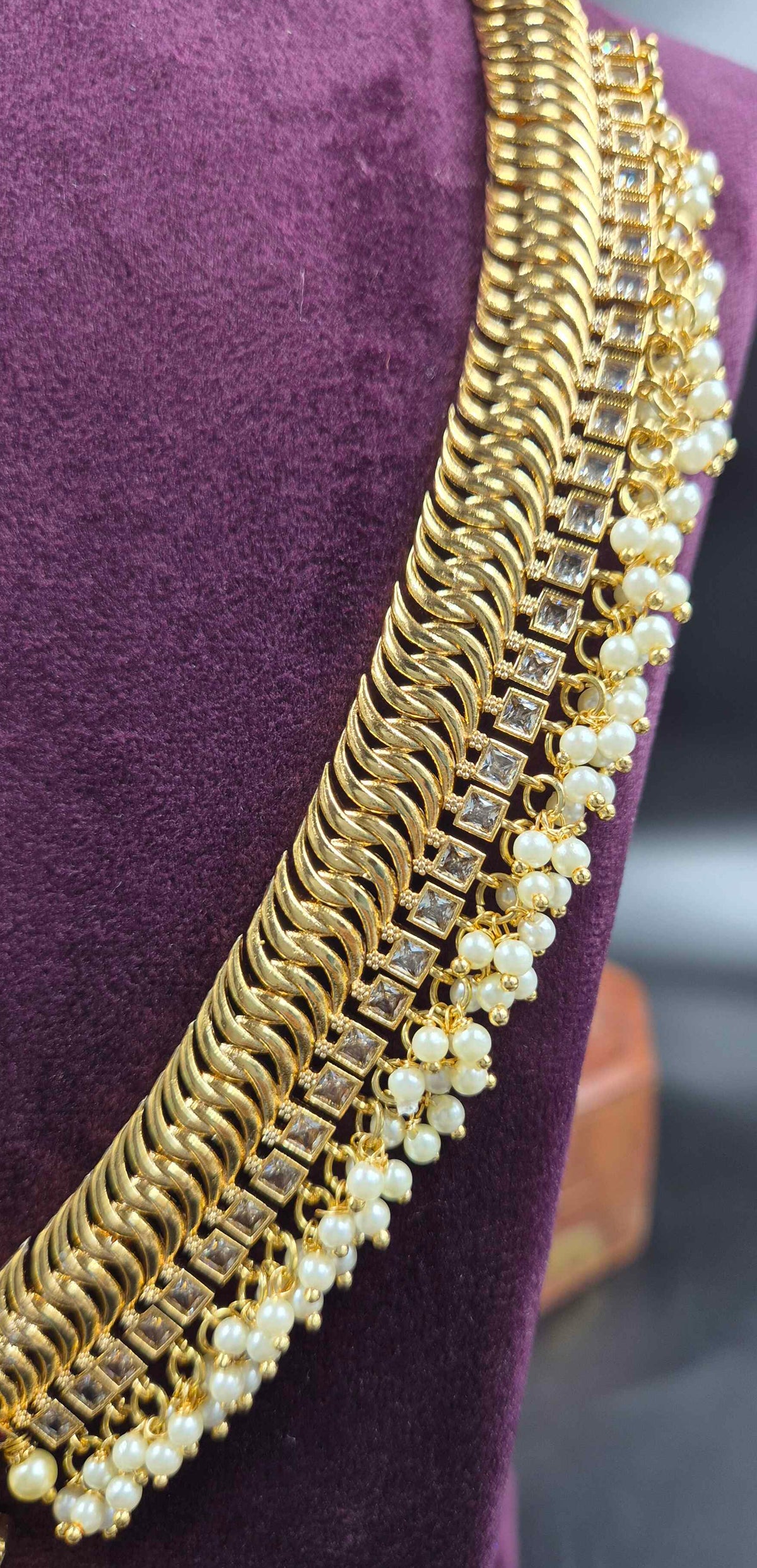 Jilebi Haram with Kundan Stones and pearl hangings & Lakshmi Pendant | Traditional Bridal Jewellery