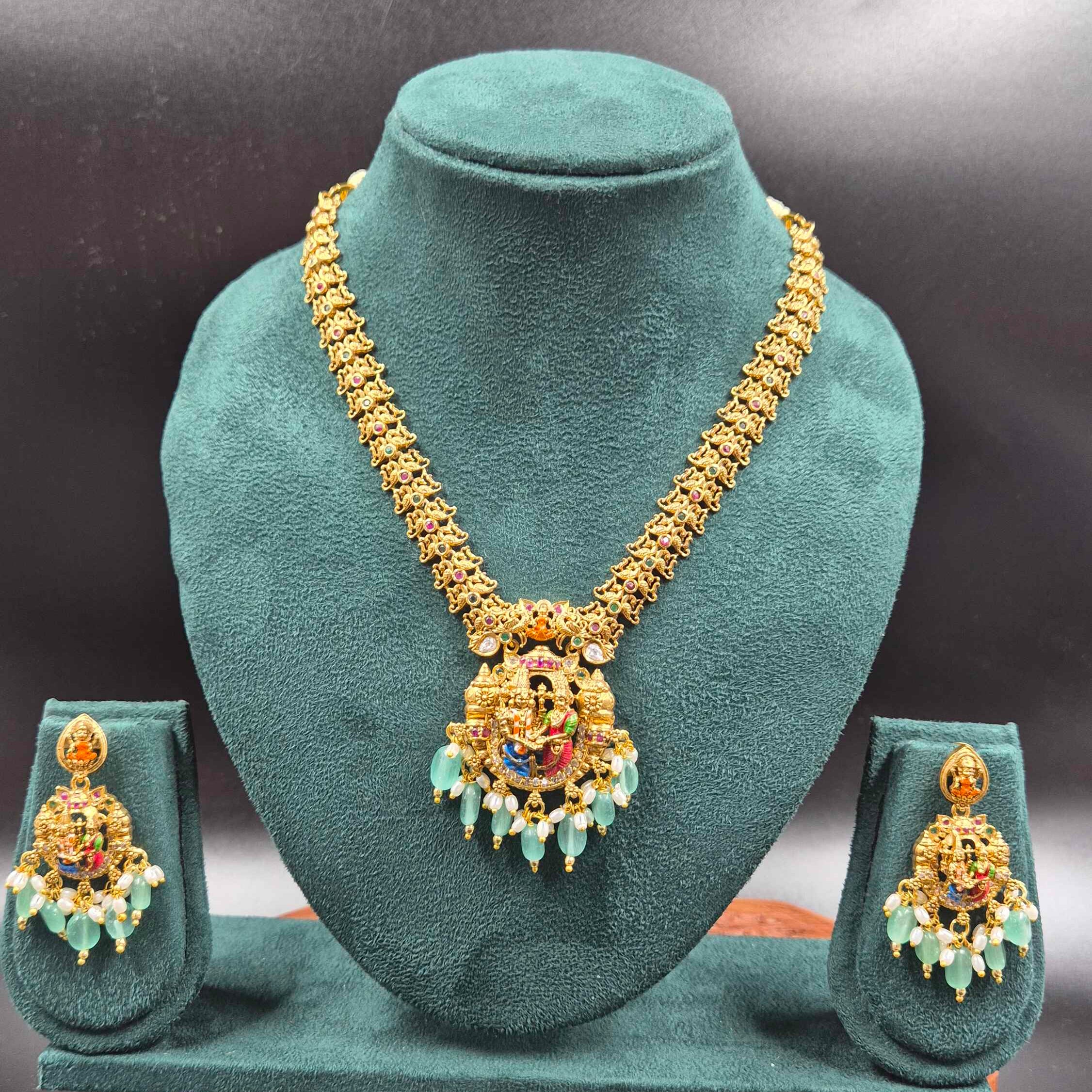 Simple Srinivasa Kalyanam necklace set with matching earrings