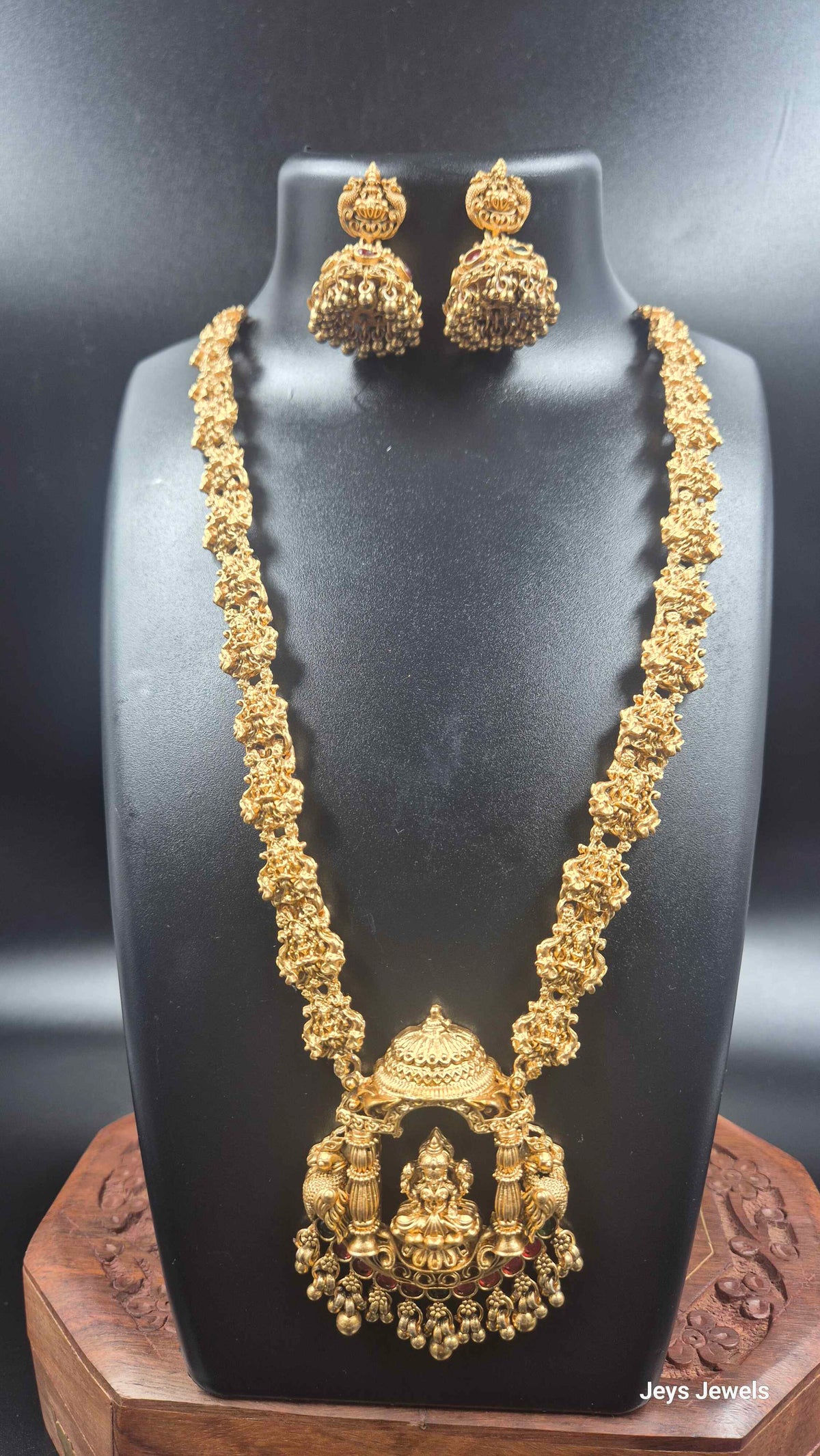 Antique Gold Lakshmi Pendant Necklace with Jhumka Earrings