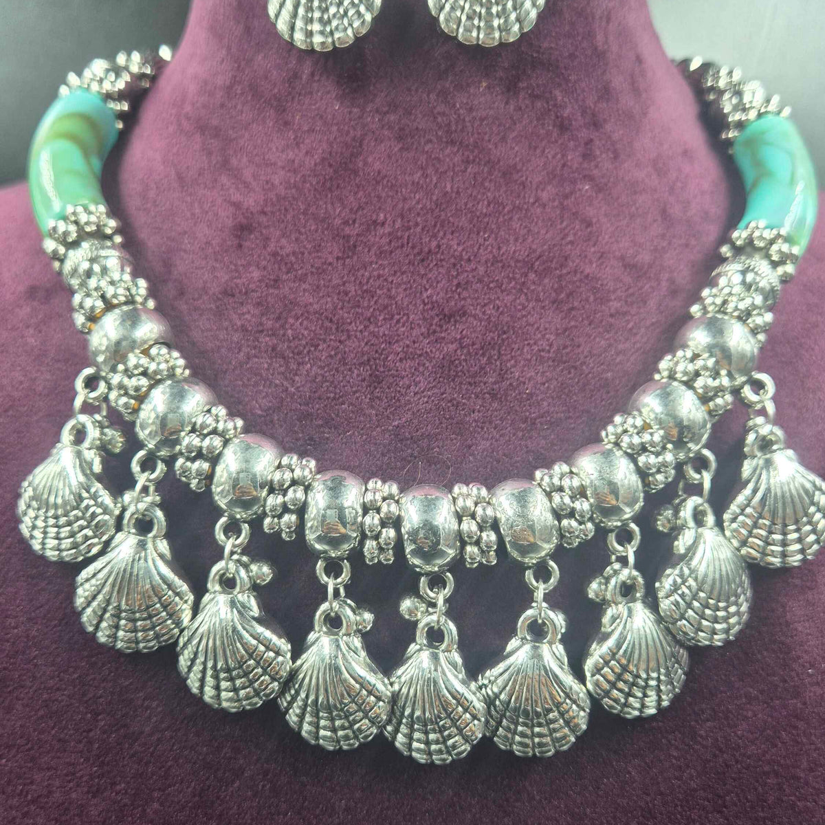 Oxidised Silver Shell Choker Necklace with Turquoise Beads & Earrings