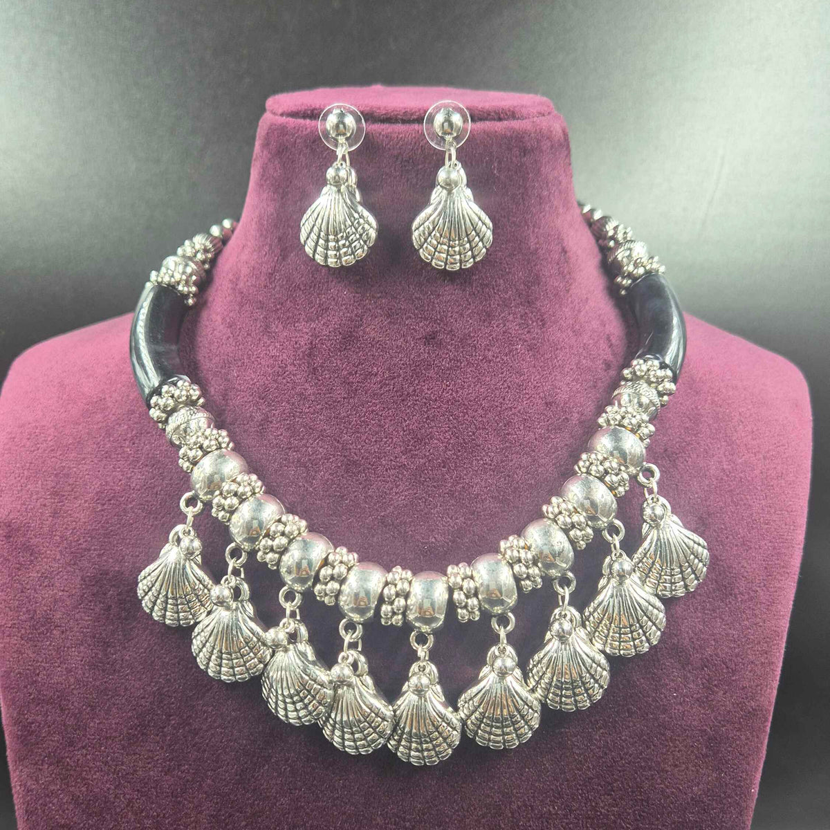 Oxidised Silver Black Bead Shell Choker Necklace Set with Earrings