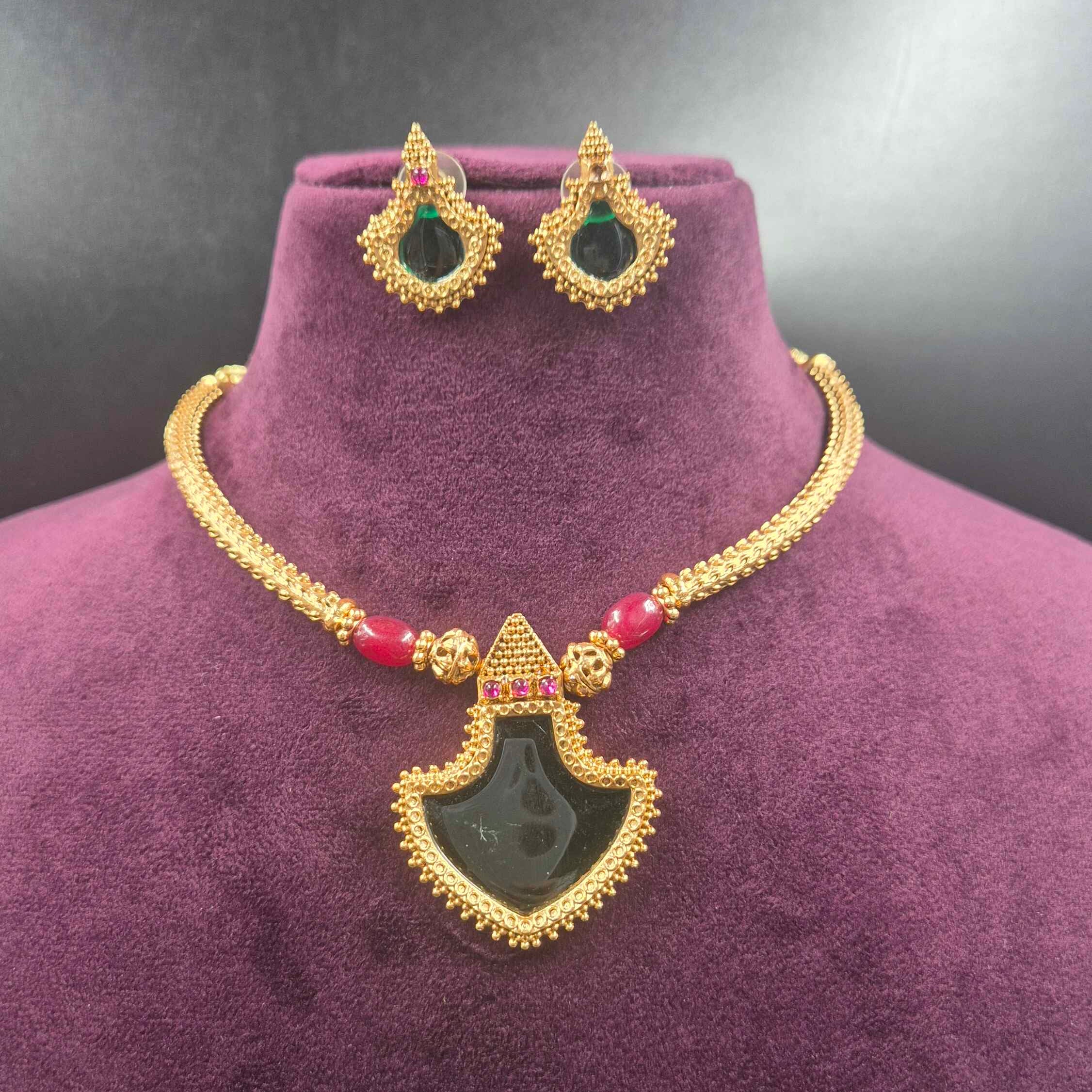 Green Pallakka Necklace Set | Traditional Gold Jewellery with Green Stone