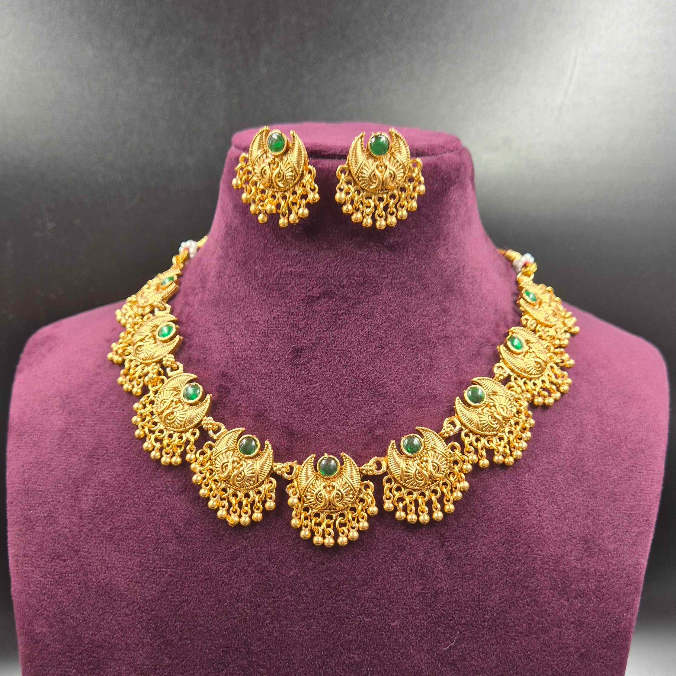 Crescent Moon Shaped Green Stone Necklace | Traditional Gold Jewellery