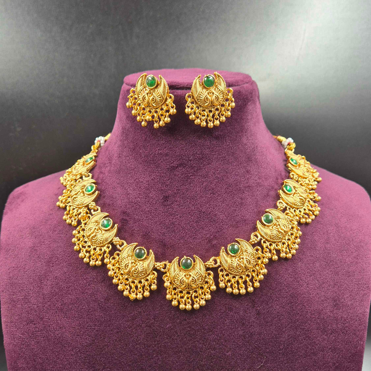 Crescent Moon Shaped Green Stone Necklace | Traditional Gold Jewellery