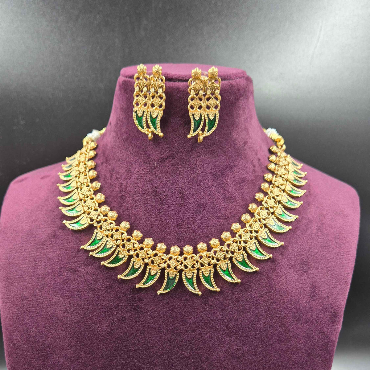 Green Palakka Design Gold Necklace Set | Traditional Temple Jewellery