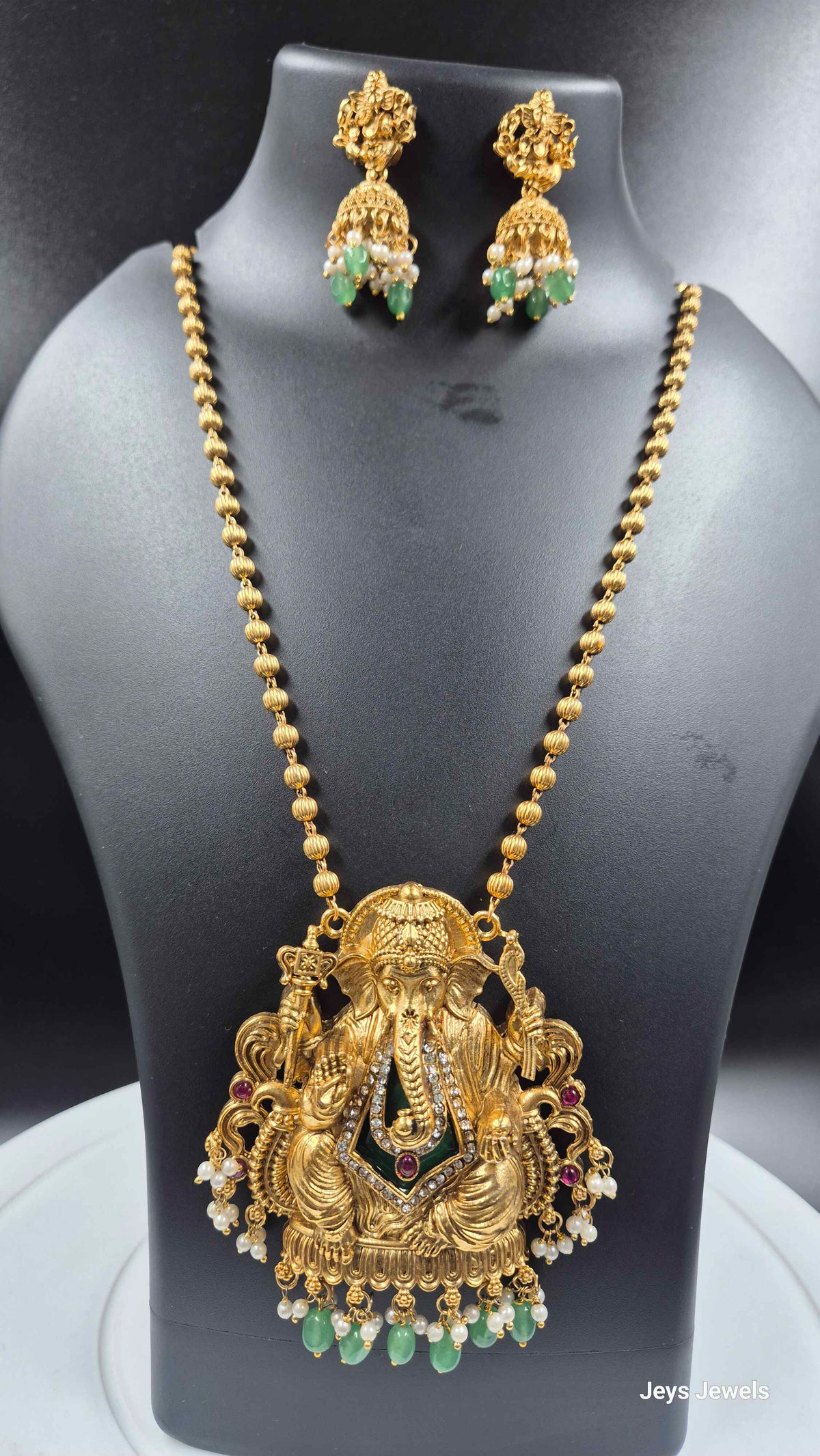 Antique Ganesha Pendant Necklace Set with Green Beads & Matching Earring