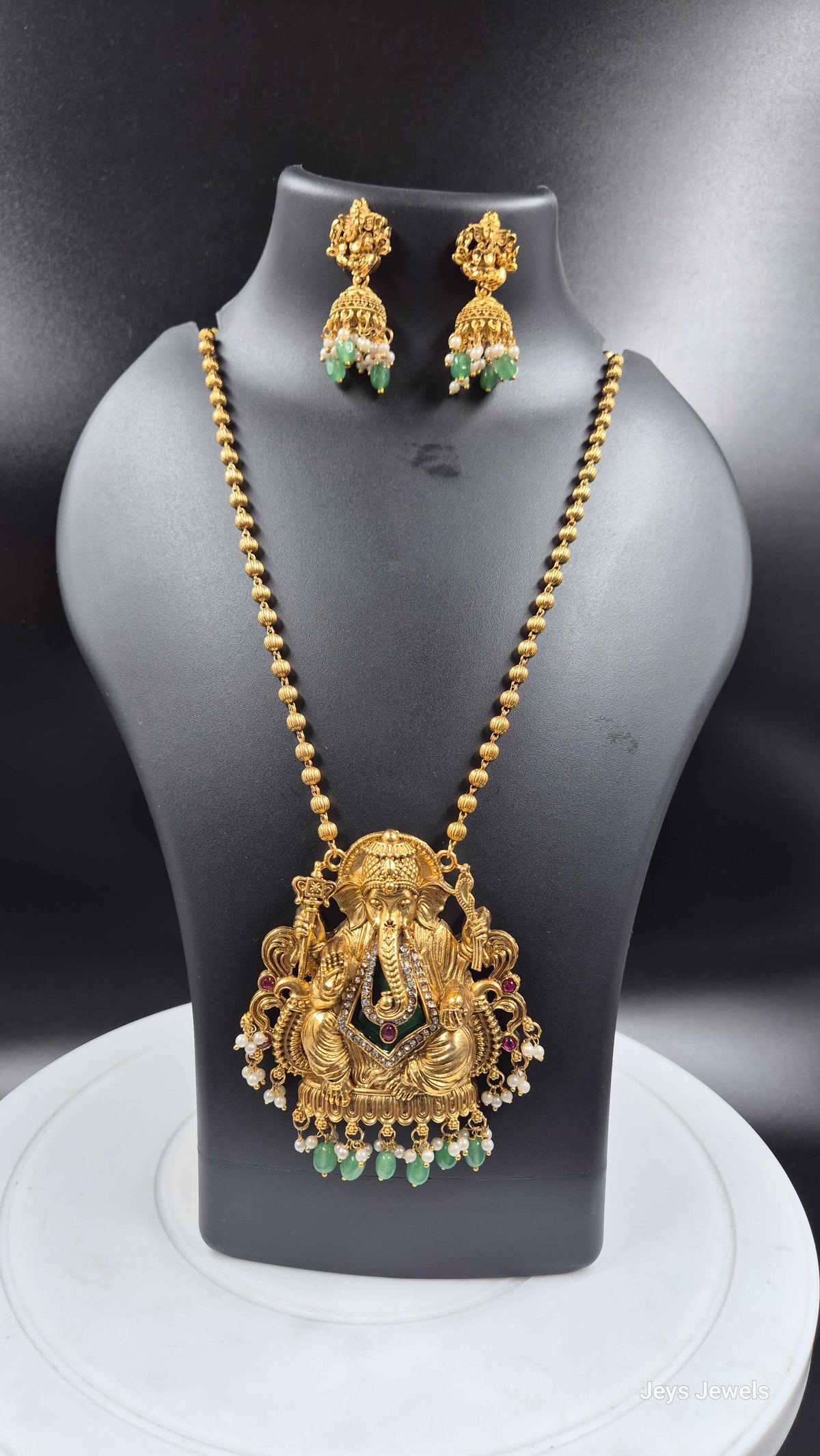 Antique Ganesha Pendant Necklace Set with Green Beads & Matching Earring