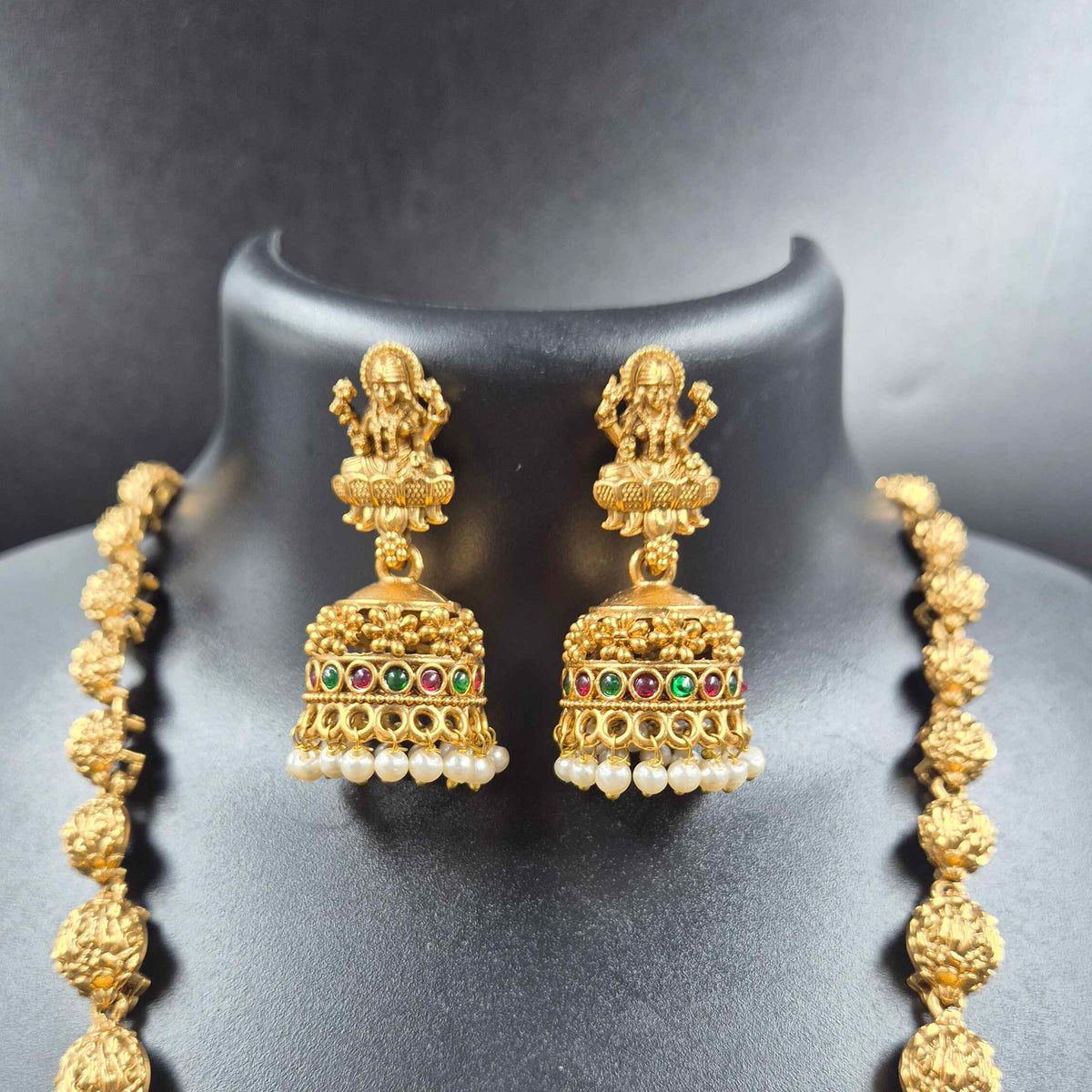 Gaja Lakshmi with Peacock Kemp Haram