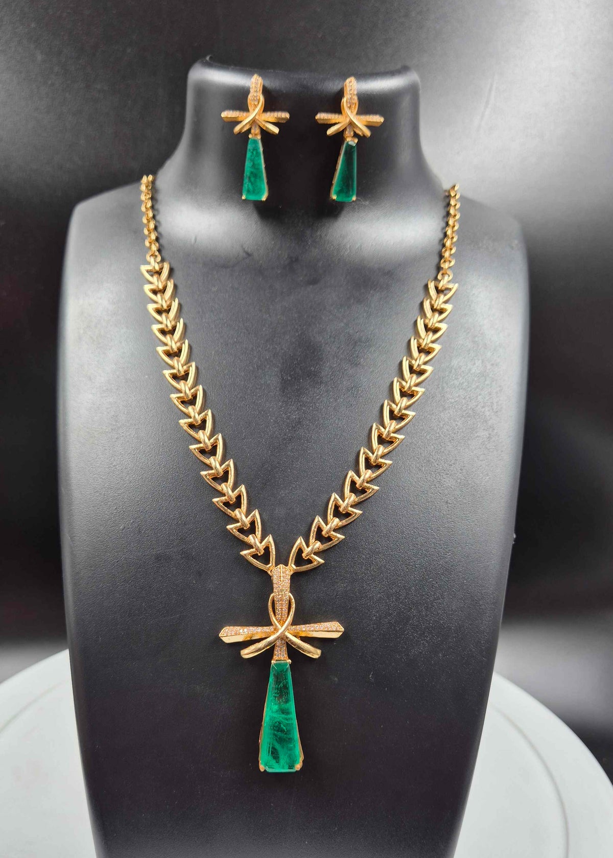 Designer Green Emerald Drop Necklace & Earrings Set