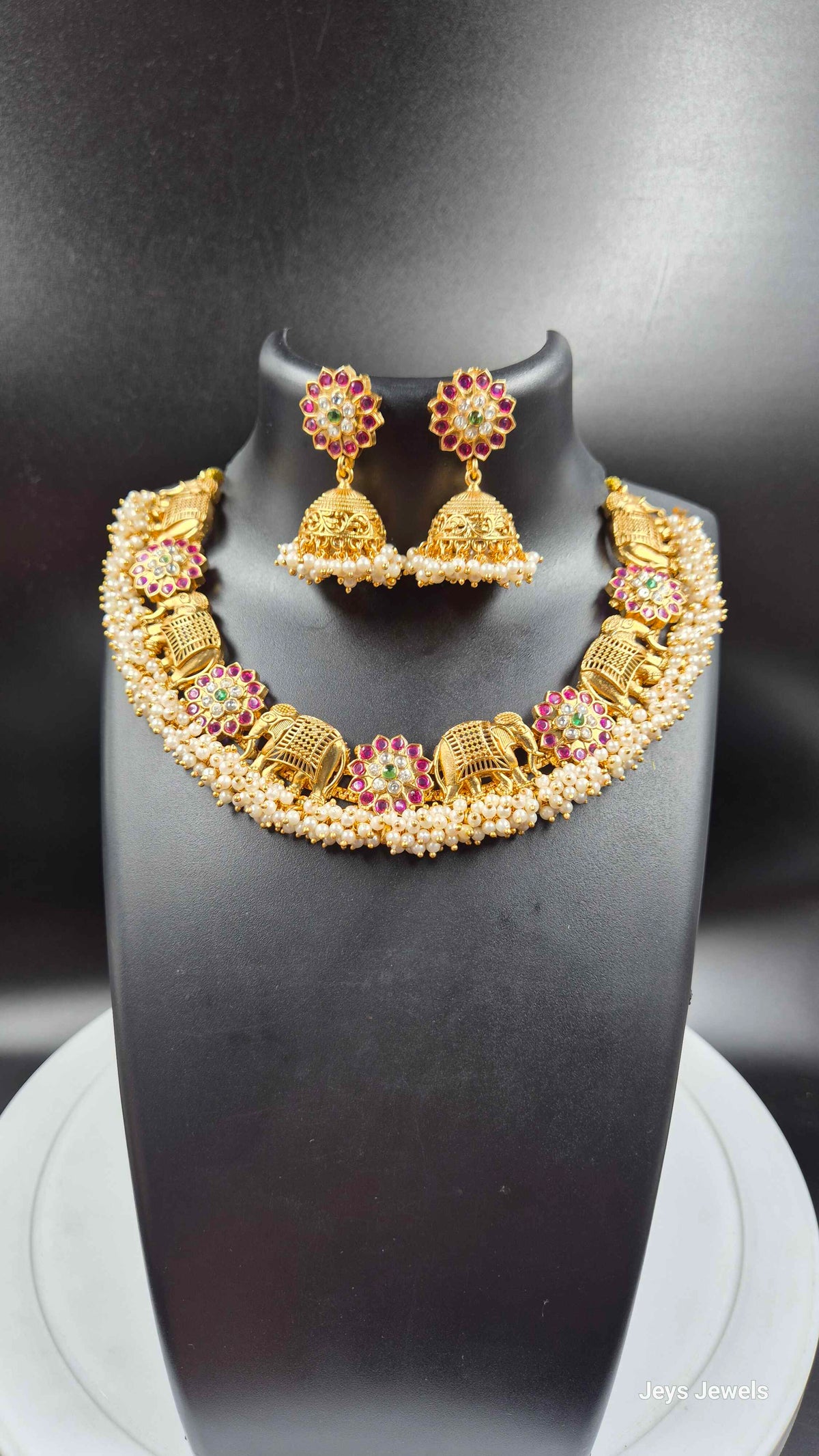 Ruby Green Kemp Stone Pearl Necklace Set