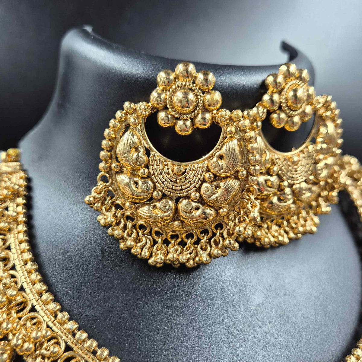 Non idol peacock Necklace Set with chandbali Earrings