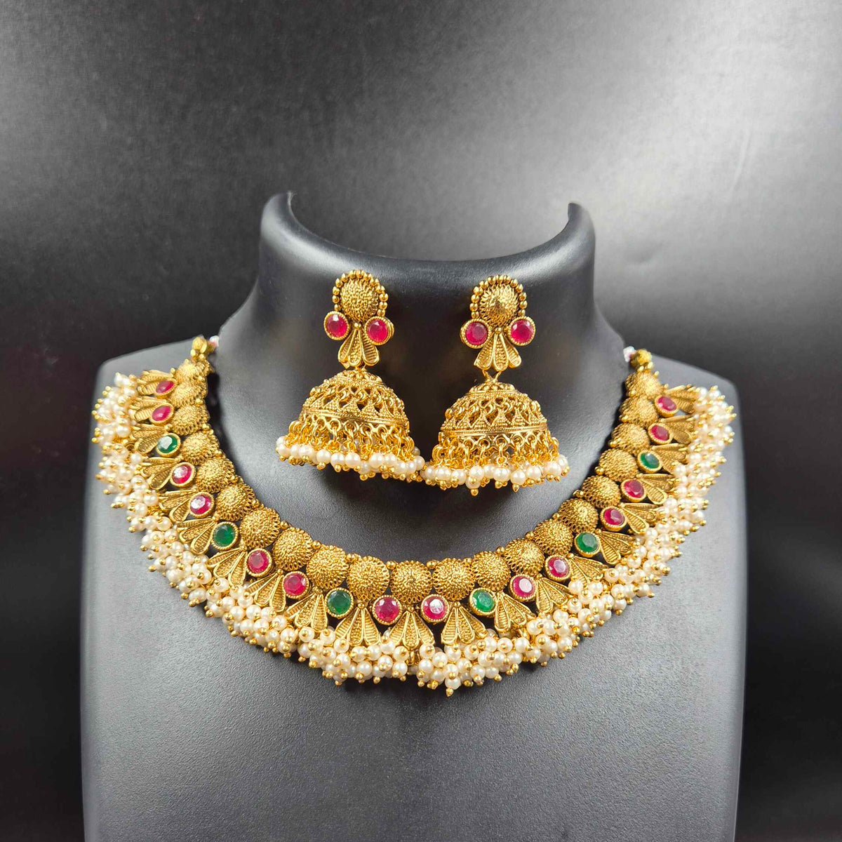 Traditional Pearl Kemp Stone Necklace Set