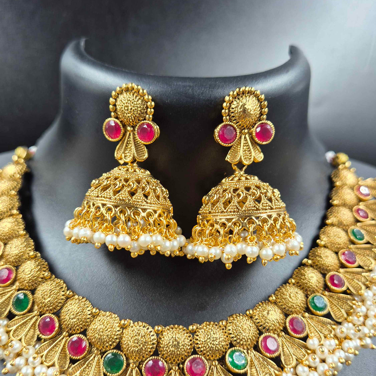 Traditional Pearl Kemp Stone Necklace Set