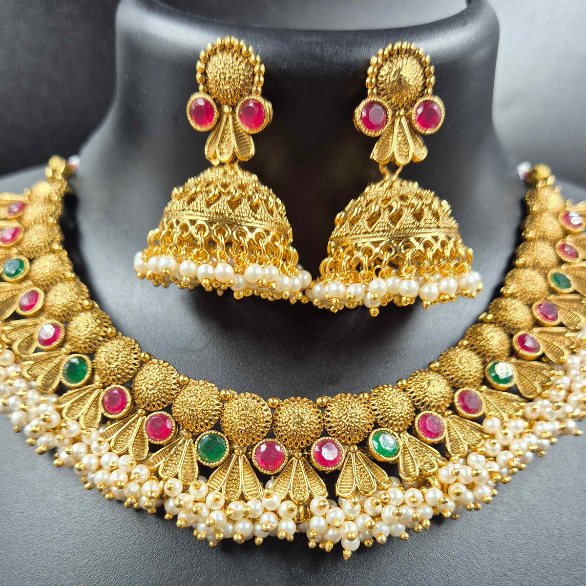 Traditional Pearl Kemp Stone Necklace Set