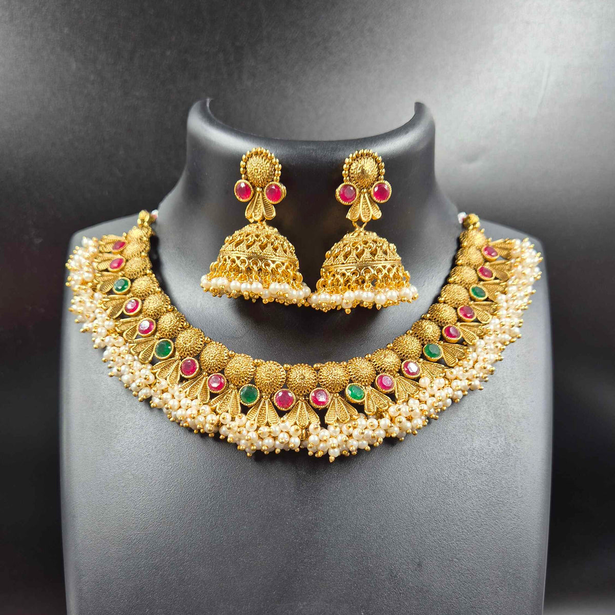 Traditional Pearl Kemp Stone Necklace Set